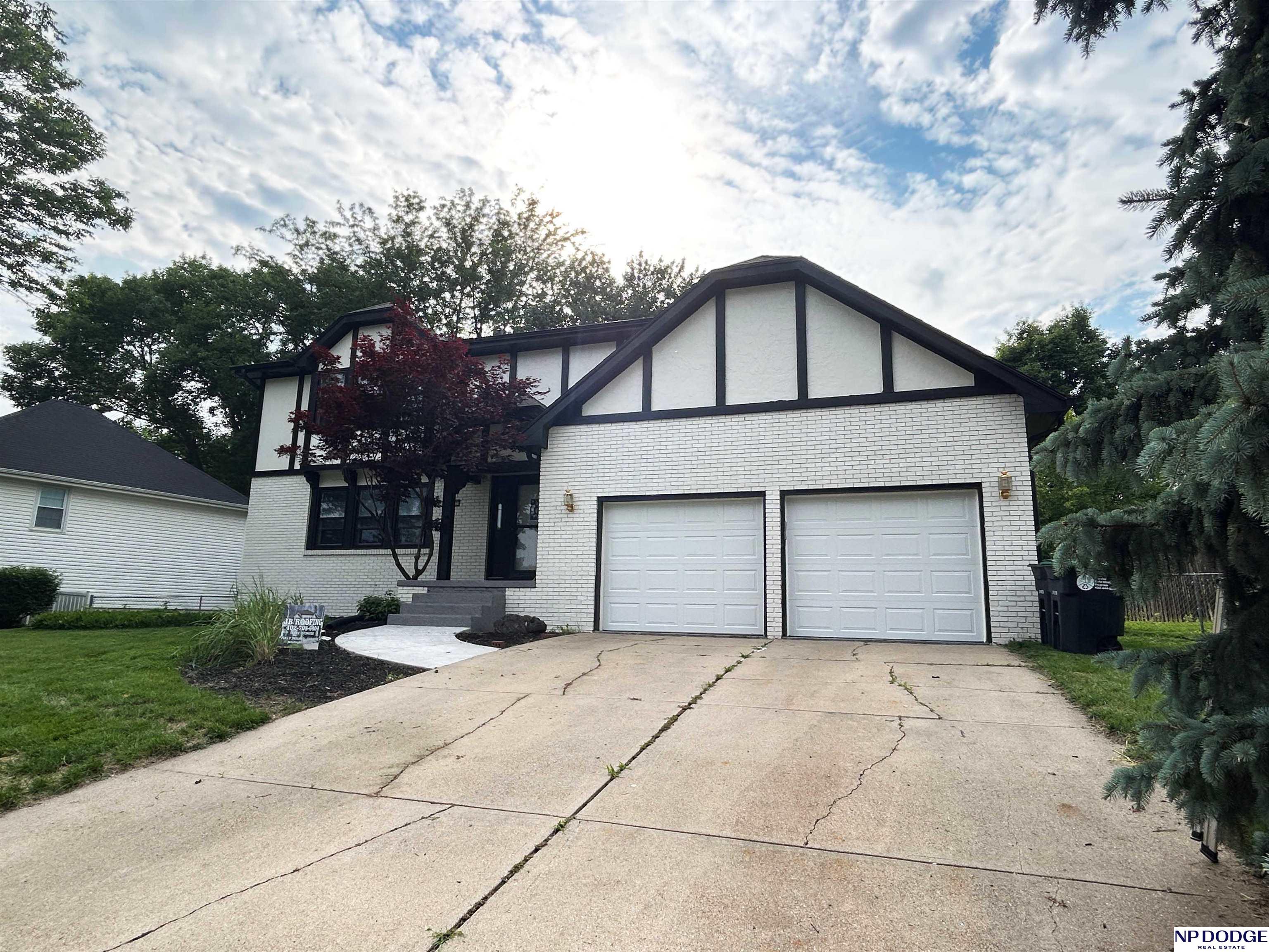 652 S 212th Street, Omaha, Nebraska image 2