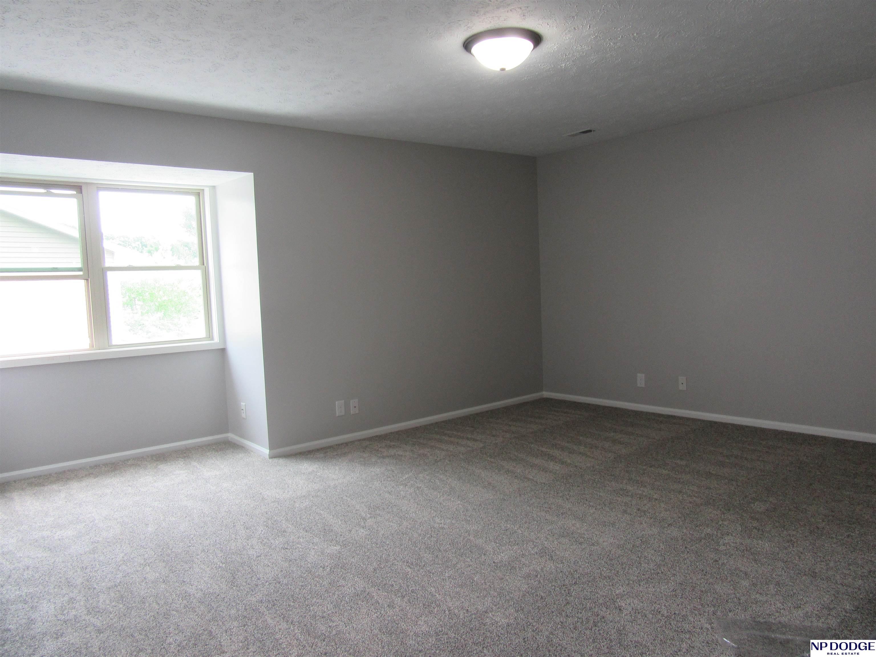 652 S 212th Street, Omaha, Nebraska image 24