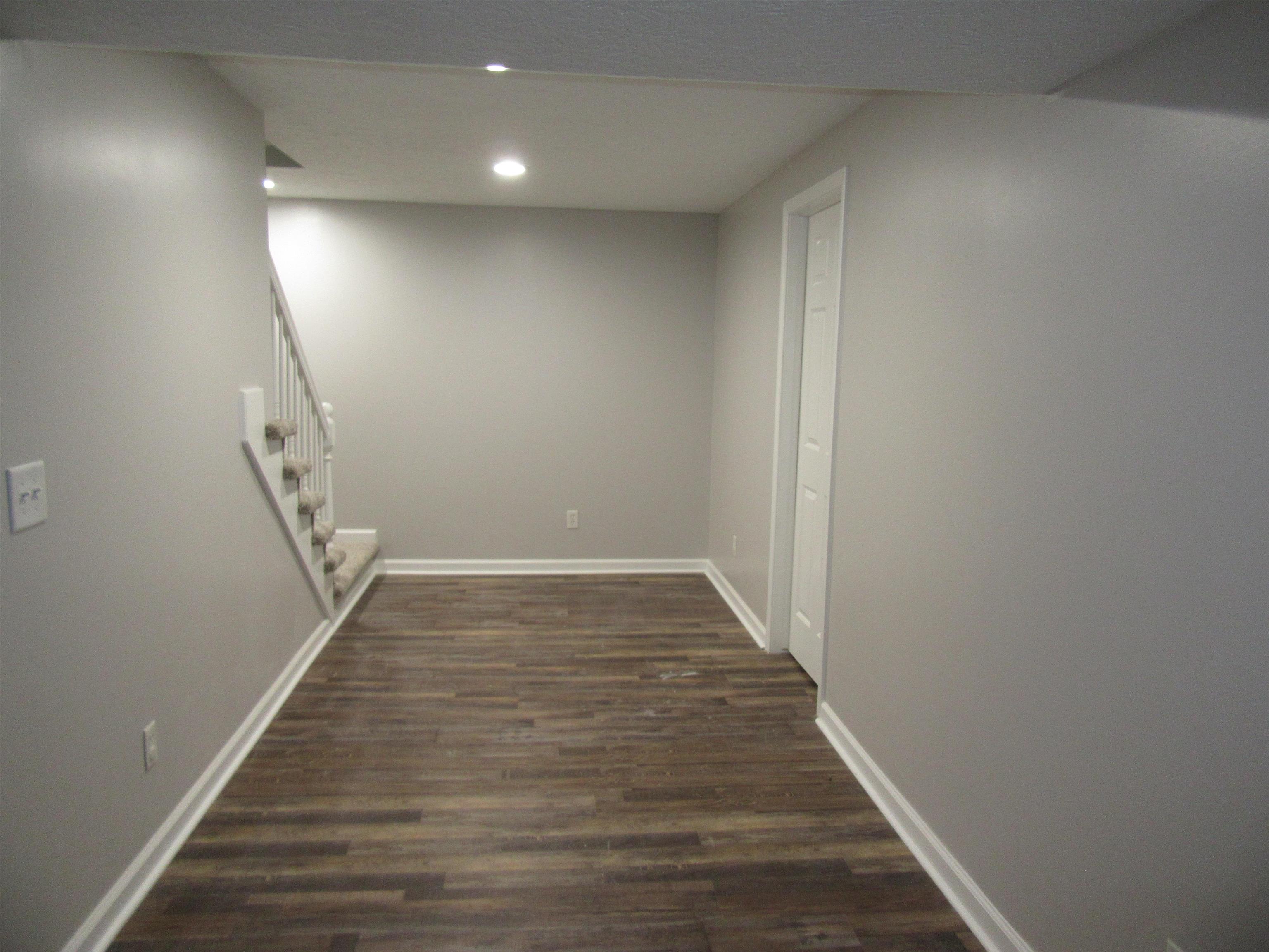 652 S 212th Street, Omaha, Nebraska image 34
