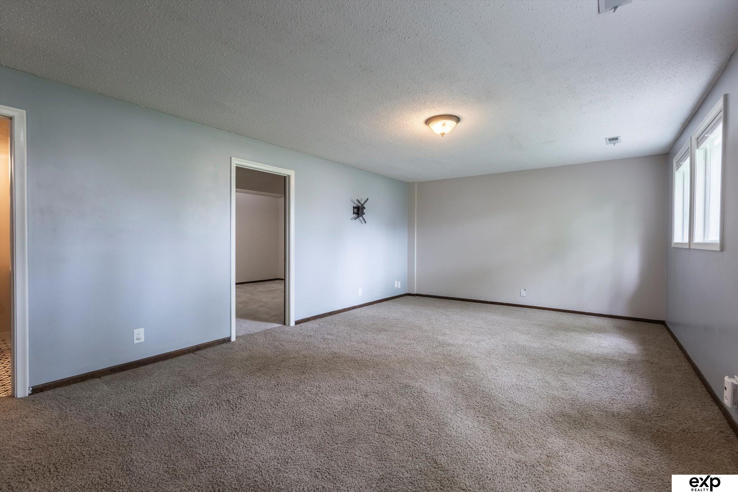 15461 Harney Street, Omaha, Nebraska image 27