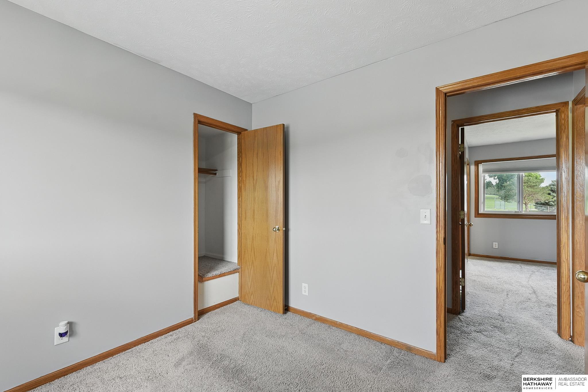 8517 Vernon Avenue, Omaha, Nebraska image 24