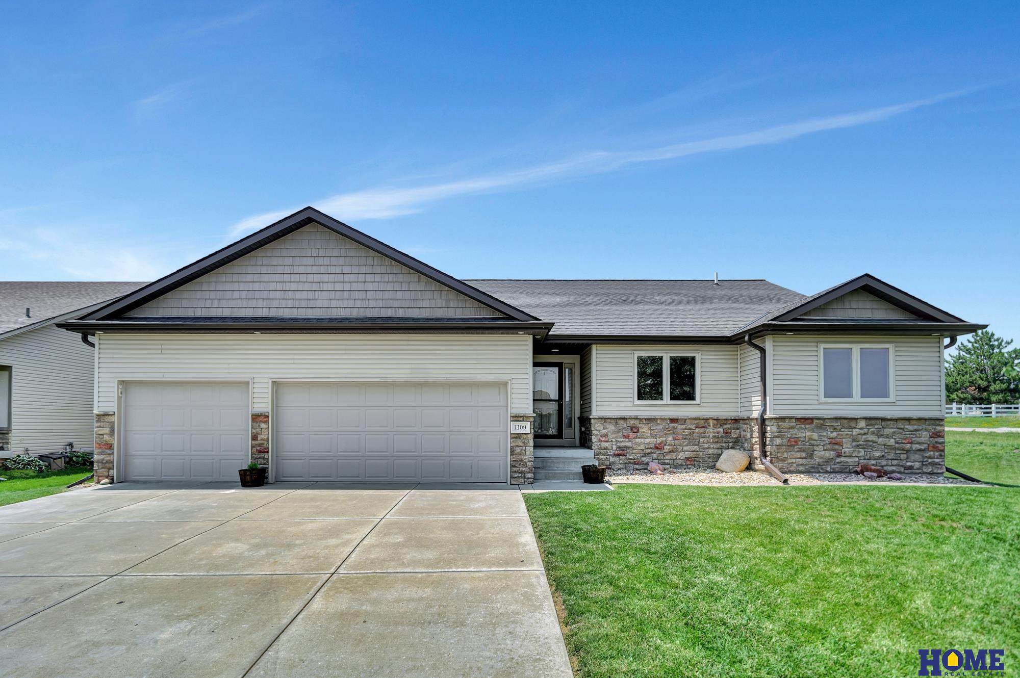 1309 Ridge Road, Hickman NE 68372