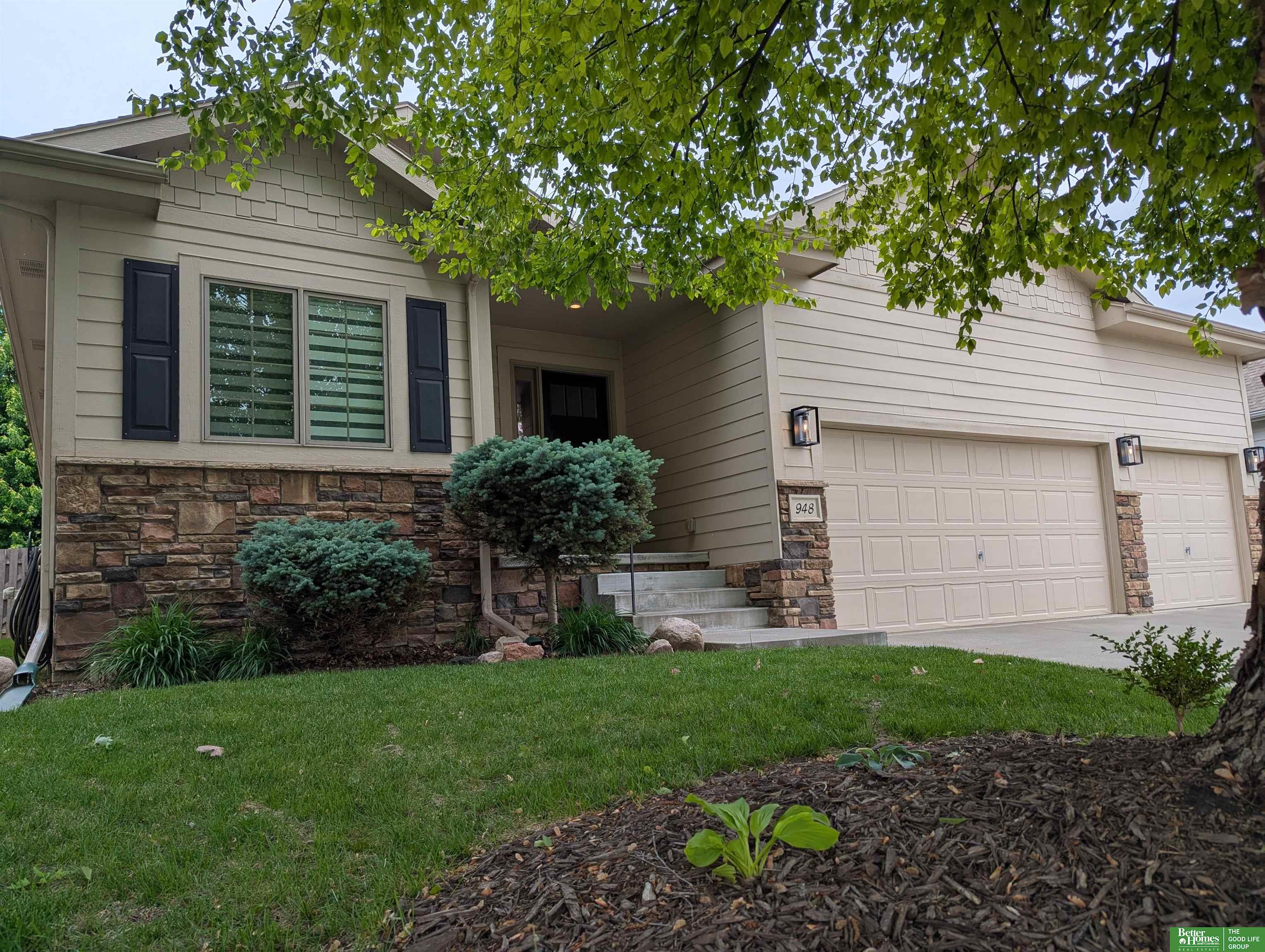 948 S 183 Street, Elkhorn, Nebraska image 1