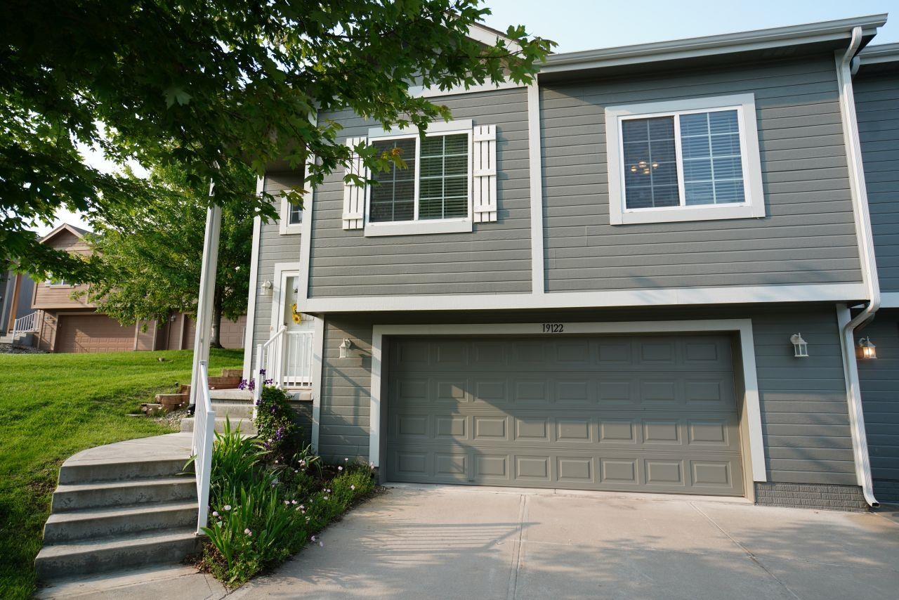 19122 Drexel Street, Omaha