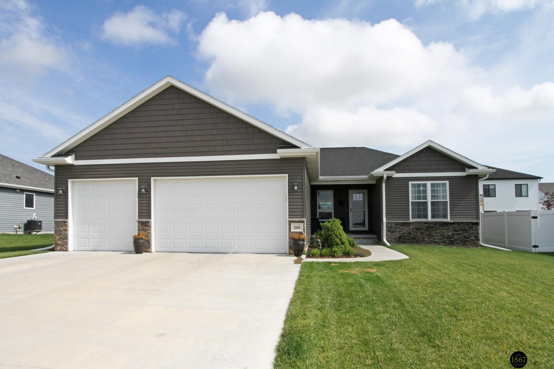 320 Woodland