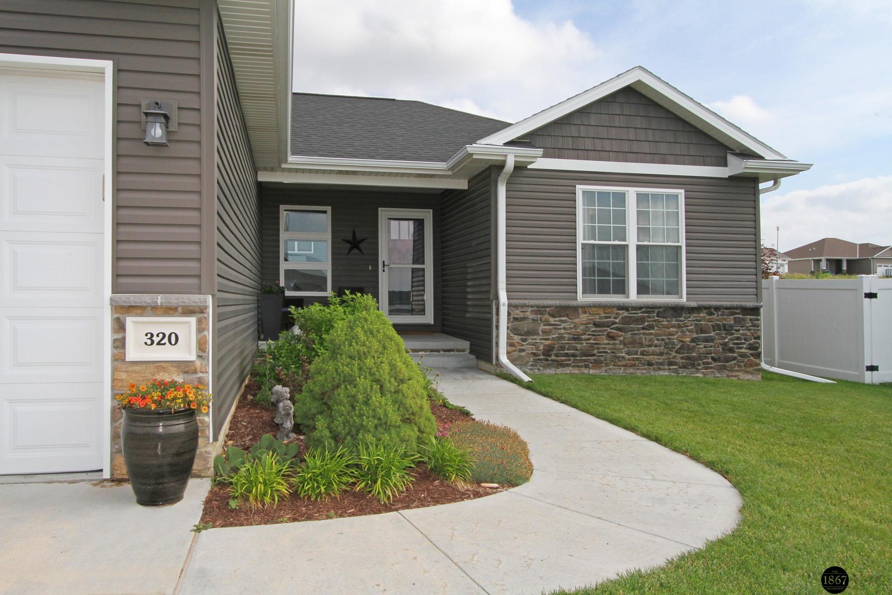 320 Woodland