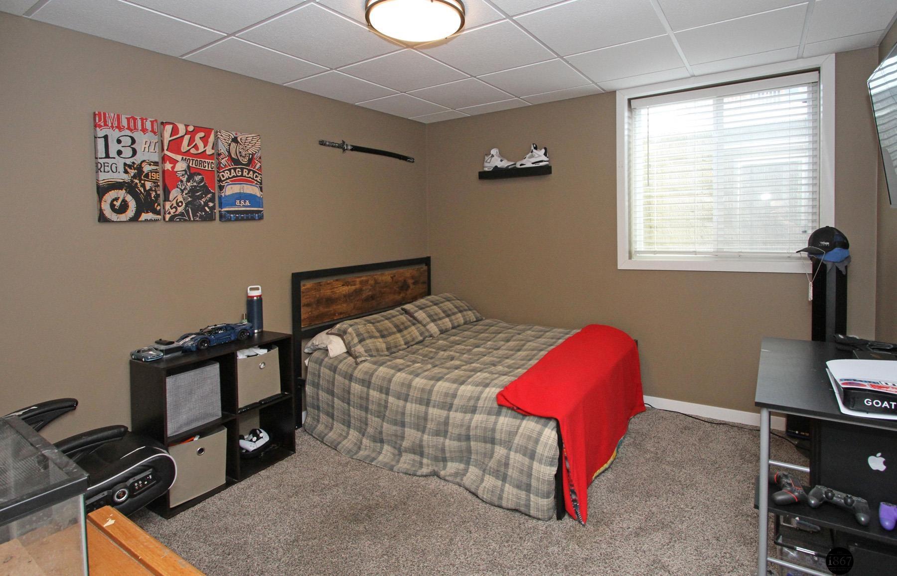 320 Woodland