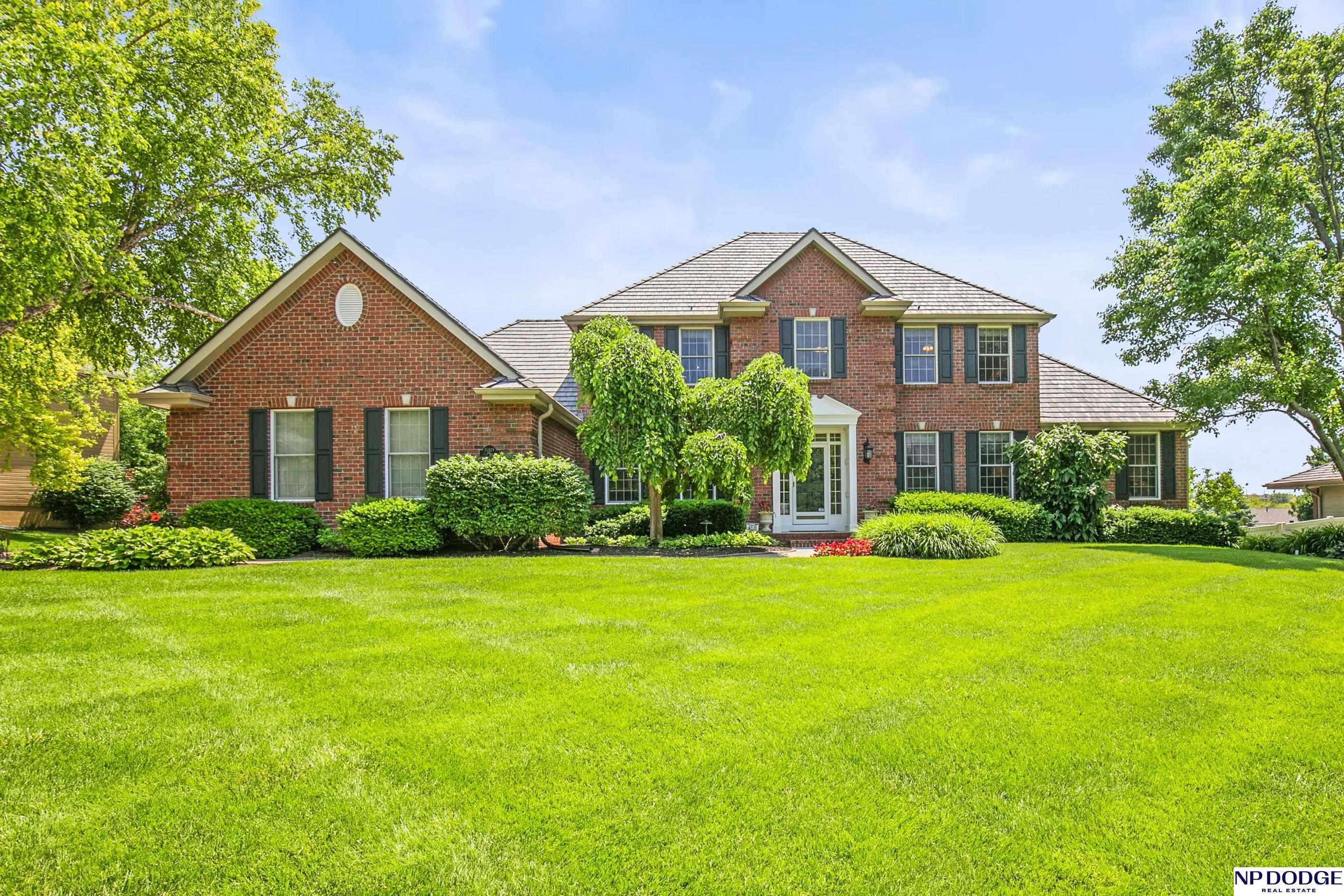 15819 Lake Street, Omaha NE 68116