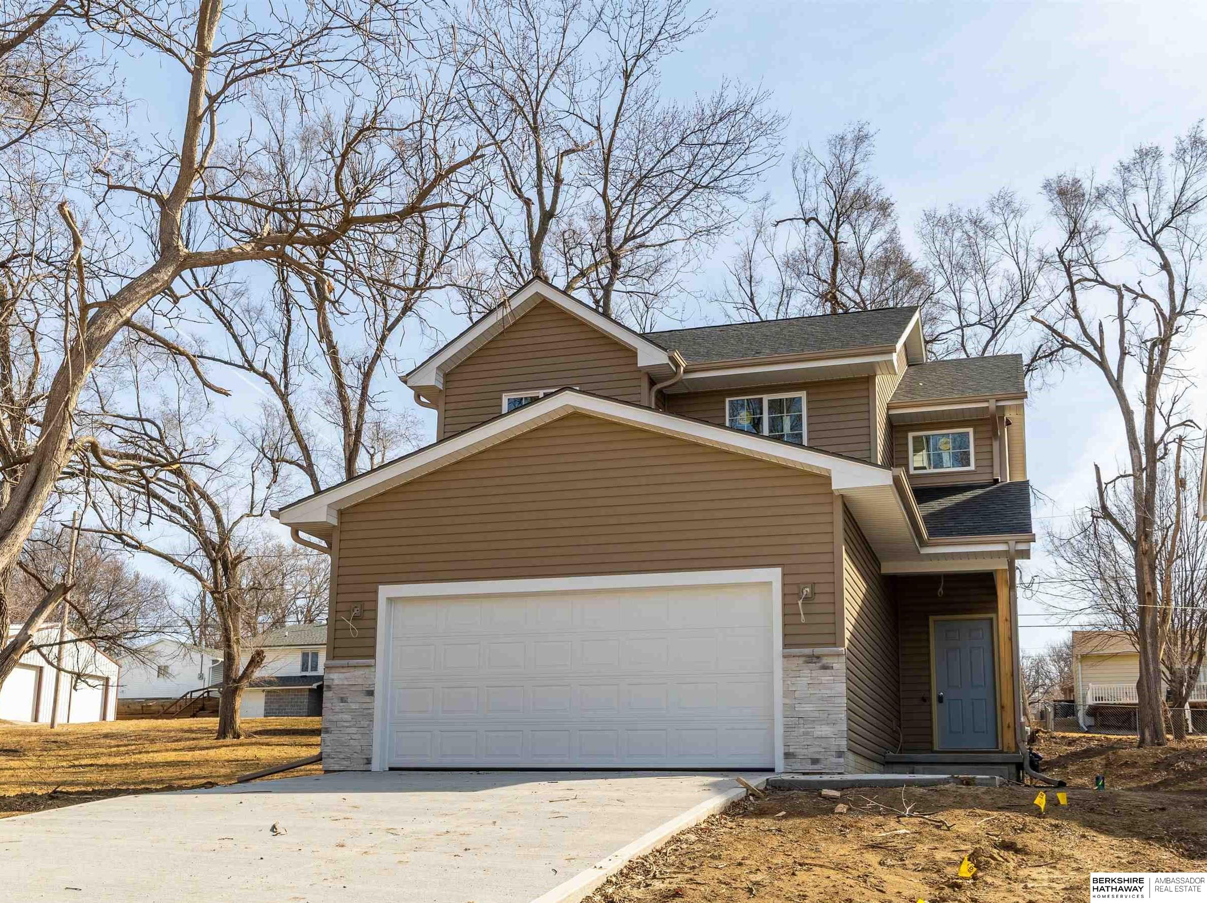 5441 S 51st Street, Omaha NE 68117