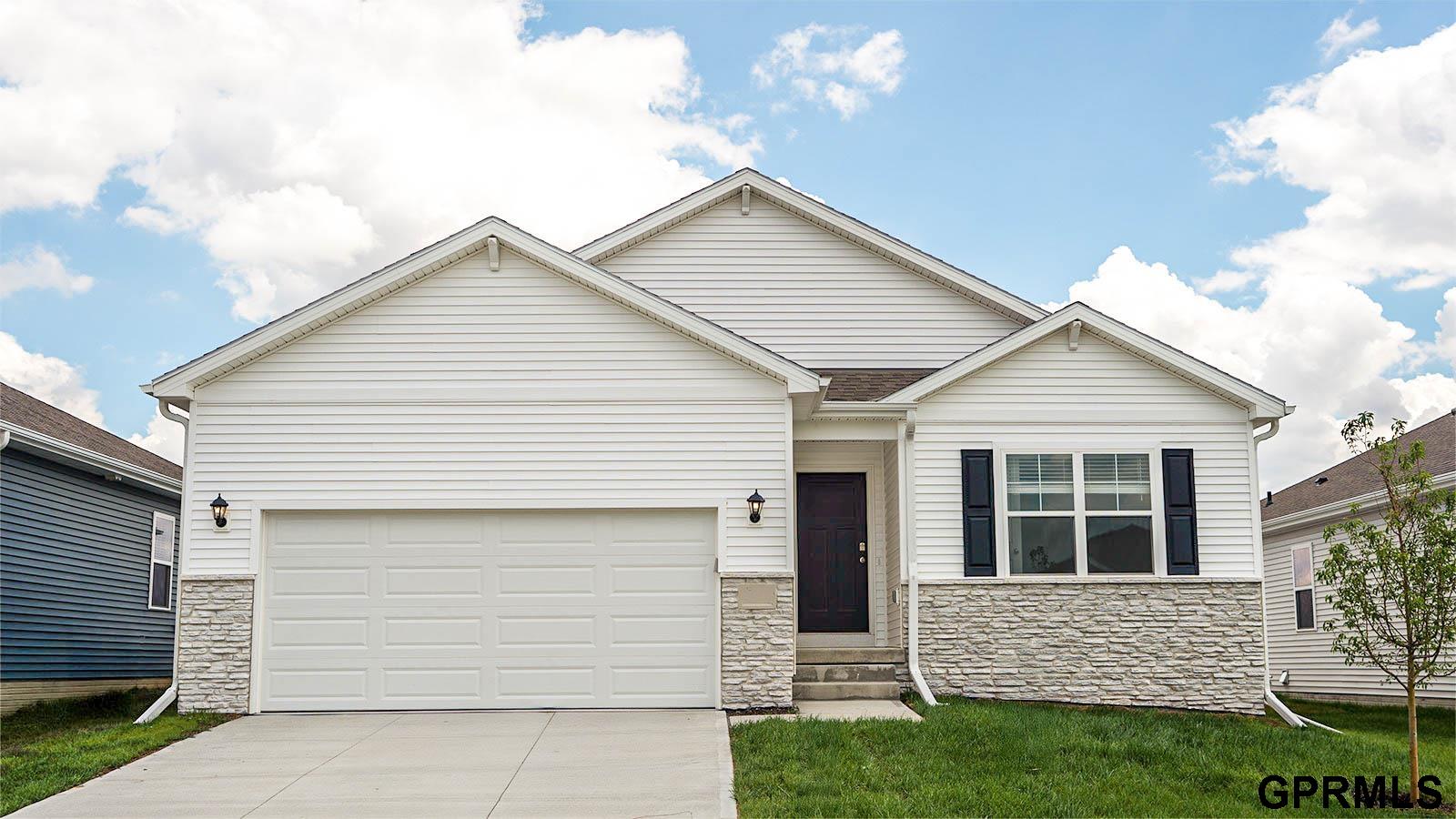 12913 S 66th Avenue, Papillion NE 68157