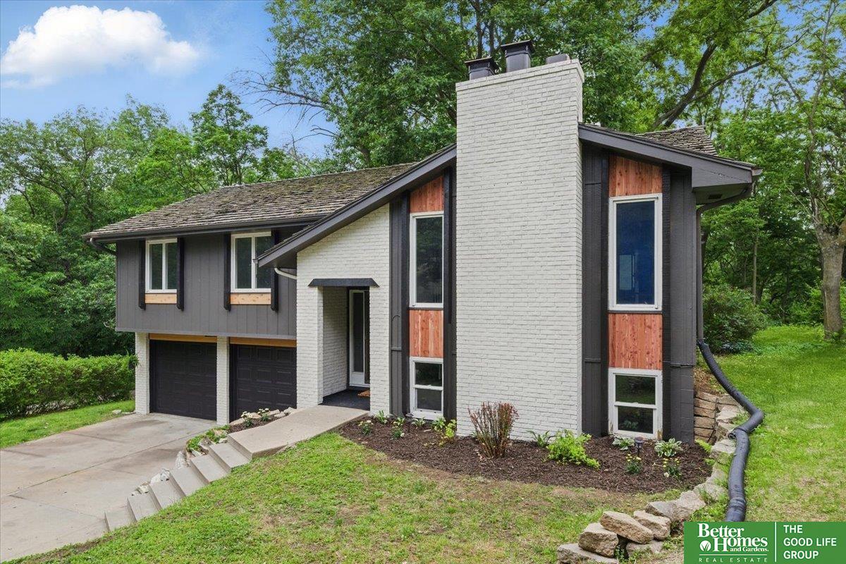 809 Hawthorne Court, Council Bluffs IA 51503