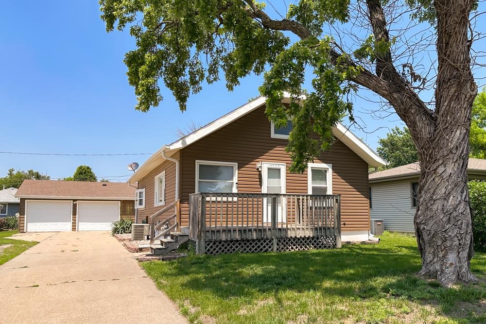 3024 Avenue L, Council Bluffs IA 51501