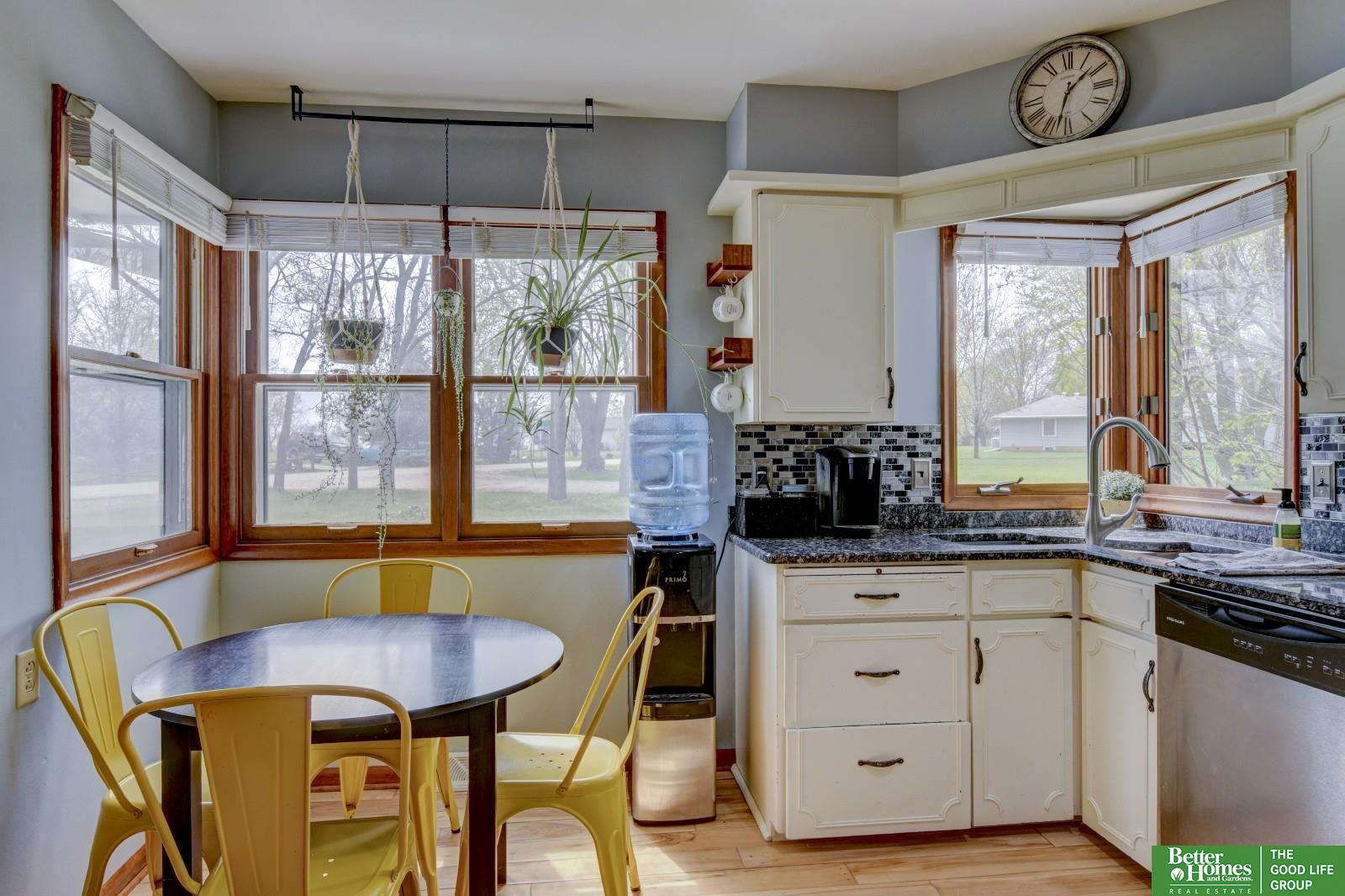 10032 Kings Drive, Omaha, Nebraska image 11
