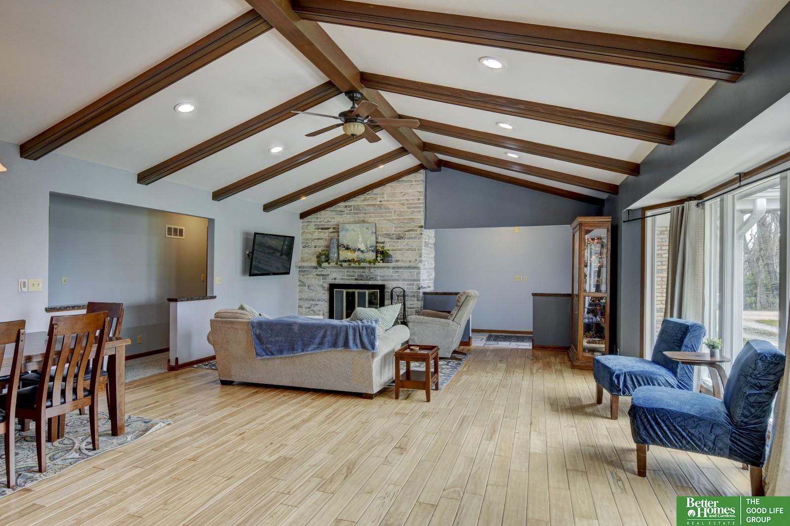 10032 Kings Drive, Omaha, Nebraska image 15