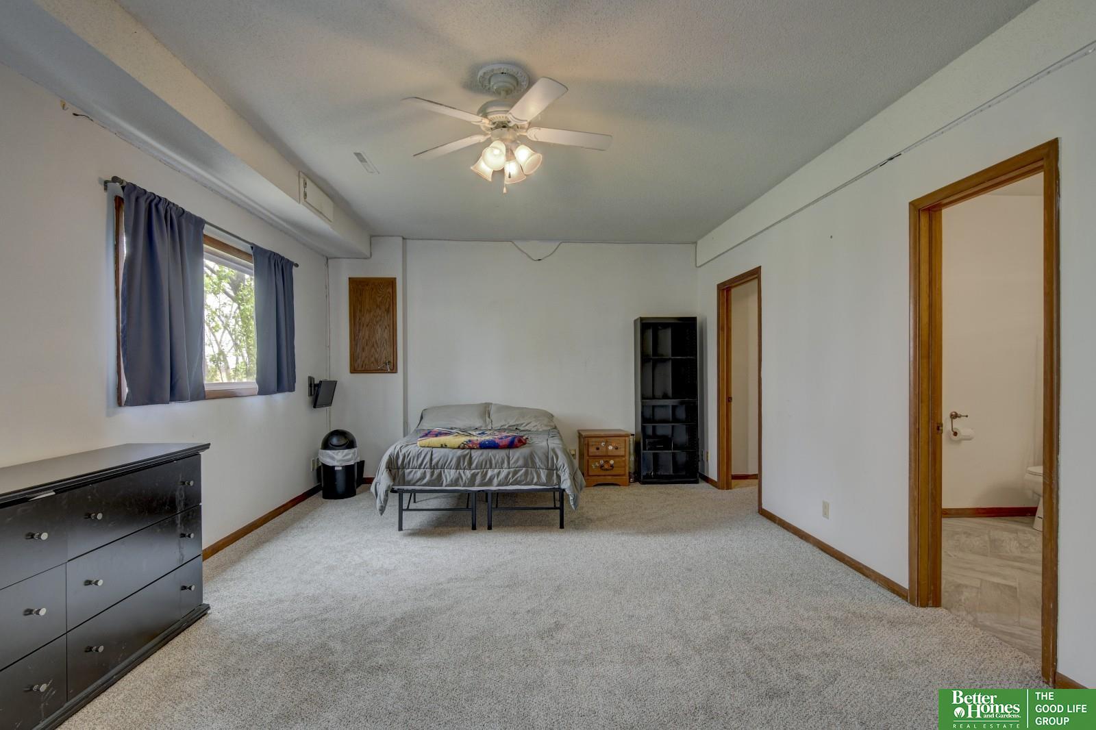 10032 Kings Drive, Omaha, Nebraska image 34