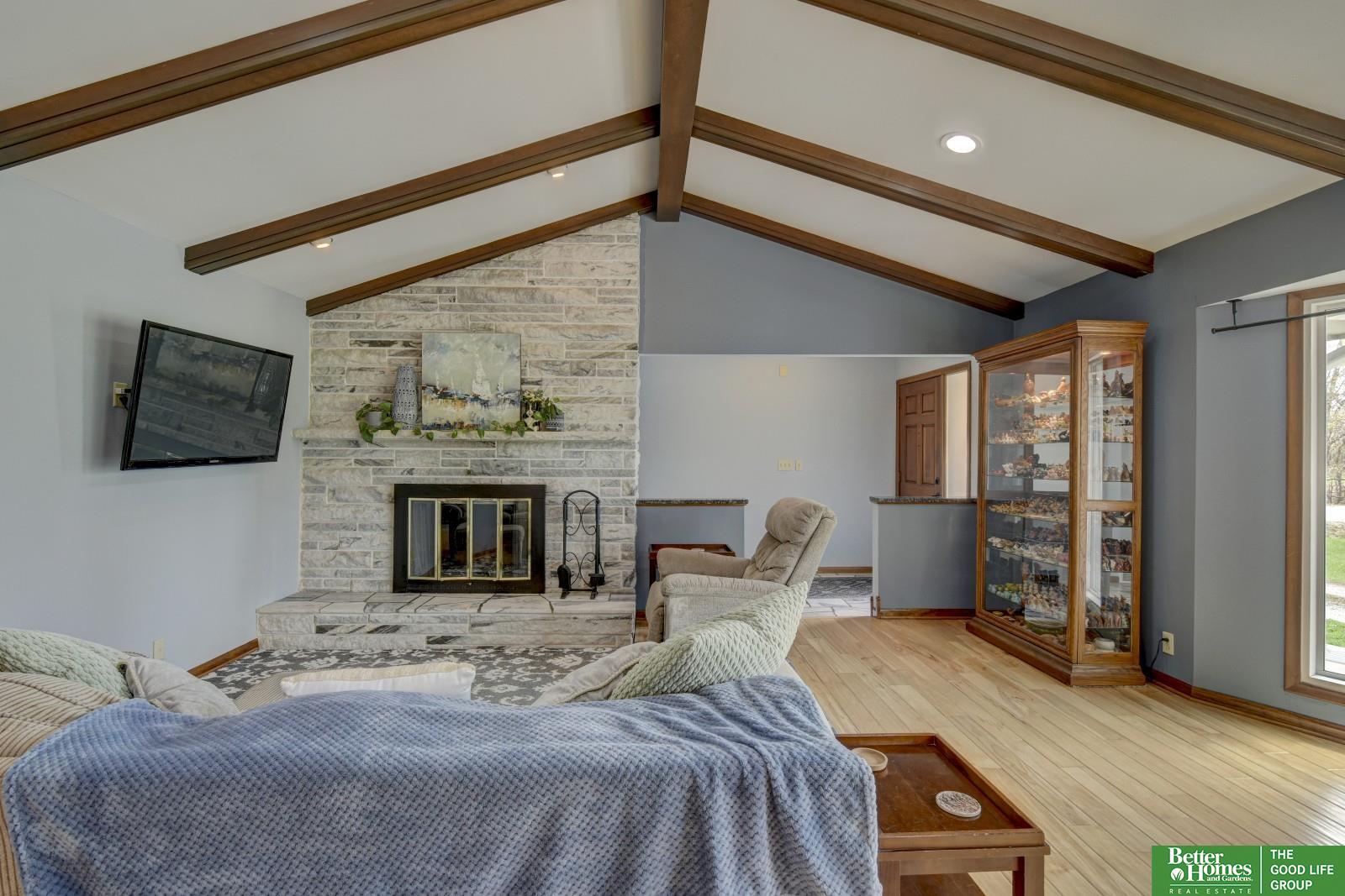 10032 Kings Drive, Omaha, Nebraska image 8