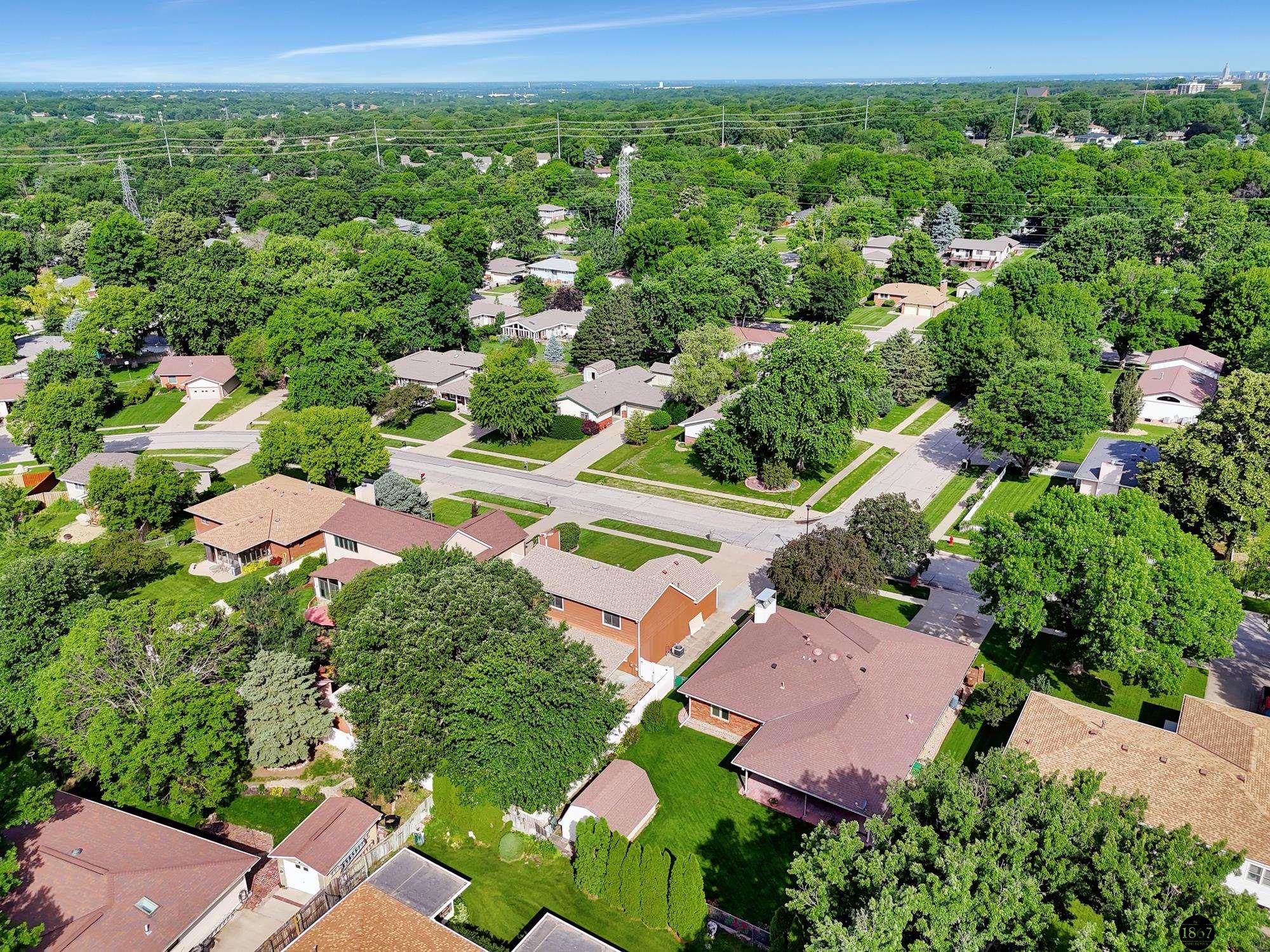 6041 Fleetwood Drive, Lincoln, Nebraska image 5