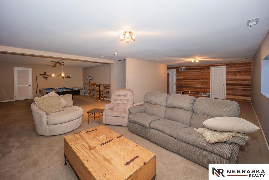 15929 Rosewater Parkway, Bennington, Nebraska image 30