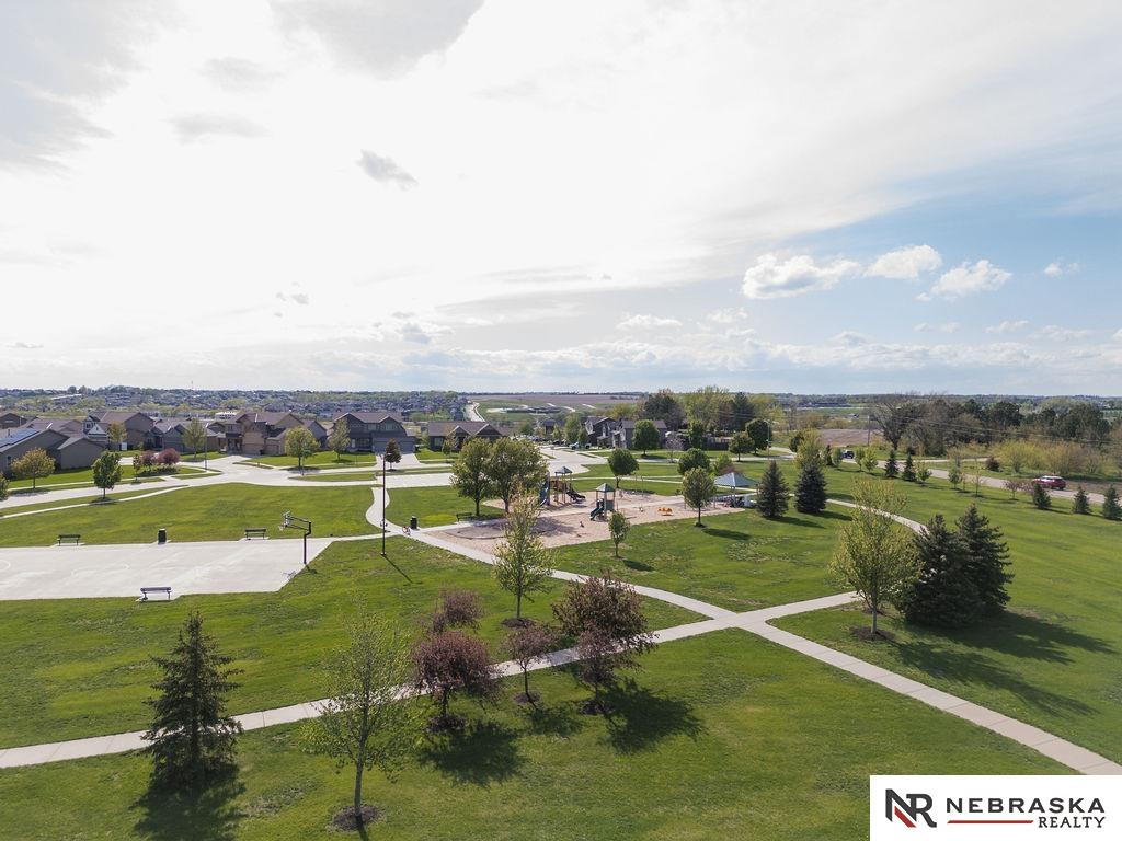 15929 Rosewater Parkway, Bennington, Nebraska image 38