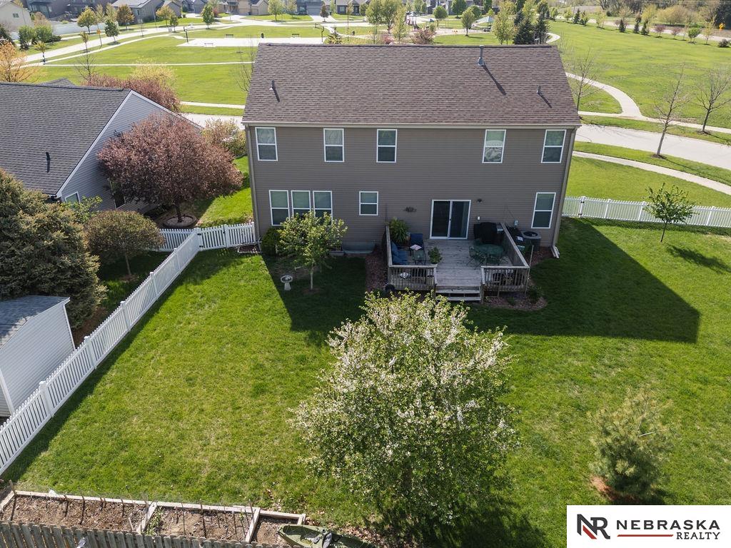 15929 Rosewater Parkway, Bennington, Nebraska image 6