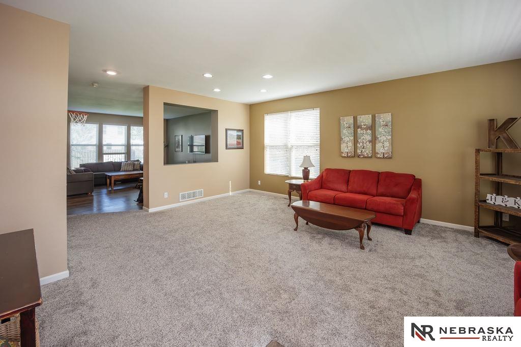 15929 Rosewater Parkway, Bennington, Nebraska image 8