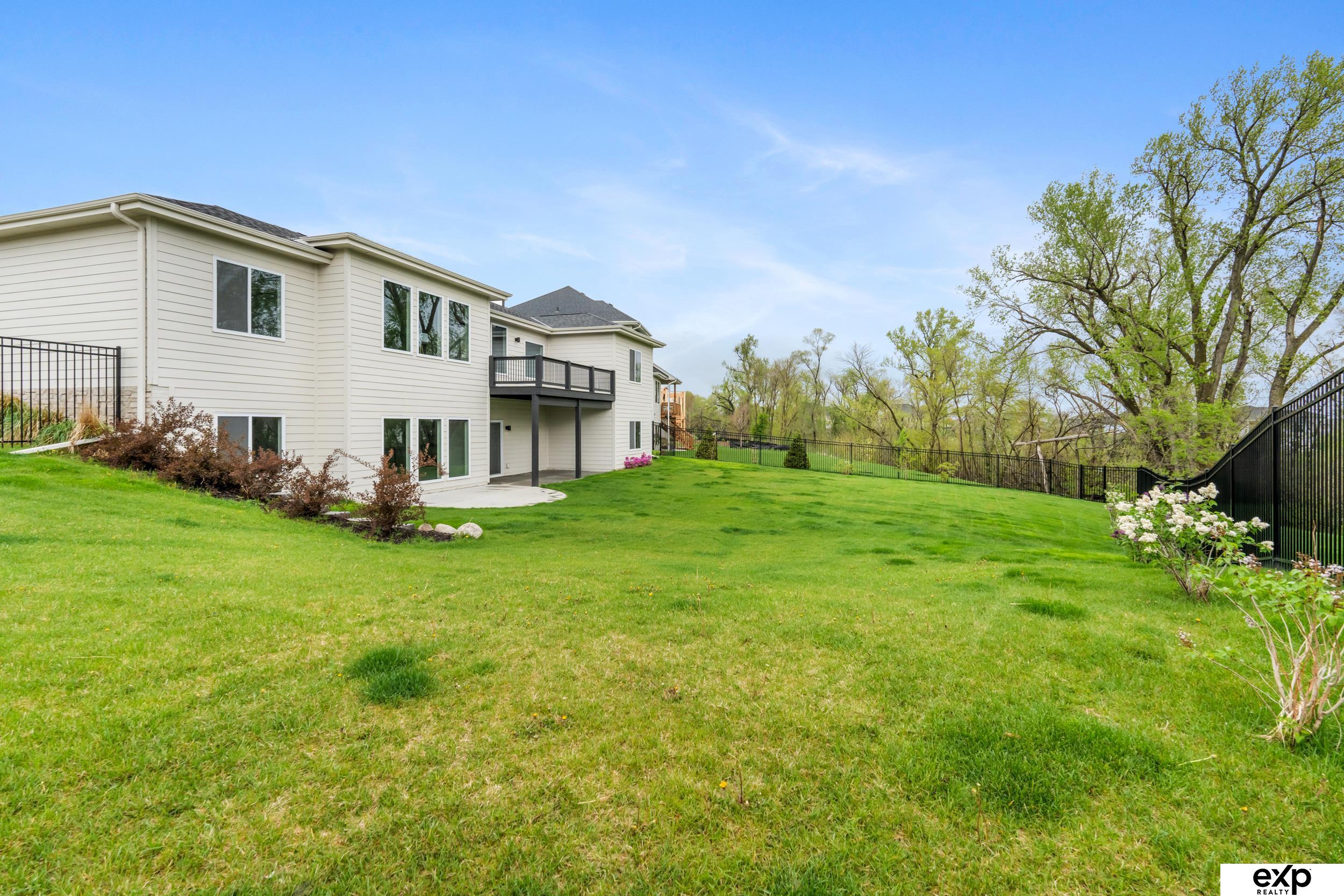 5701 N 208 Street, Elkhorn, Nebraska image 3