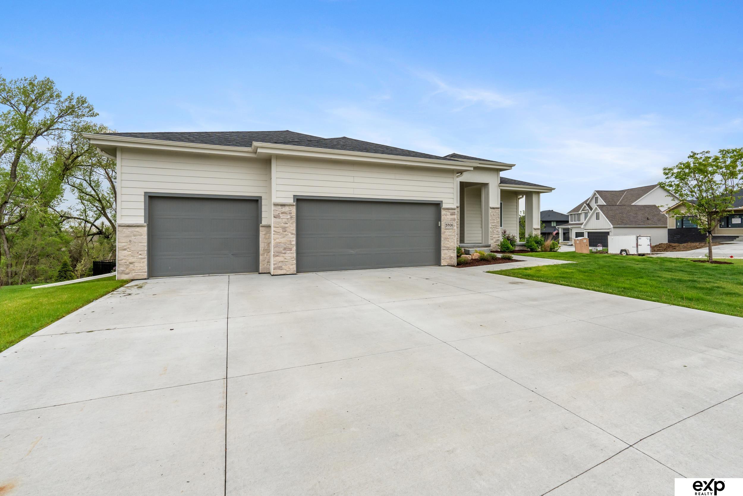 5701 N 208 Street, Elkhorn, Nebraska image 48