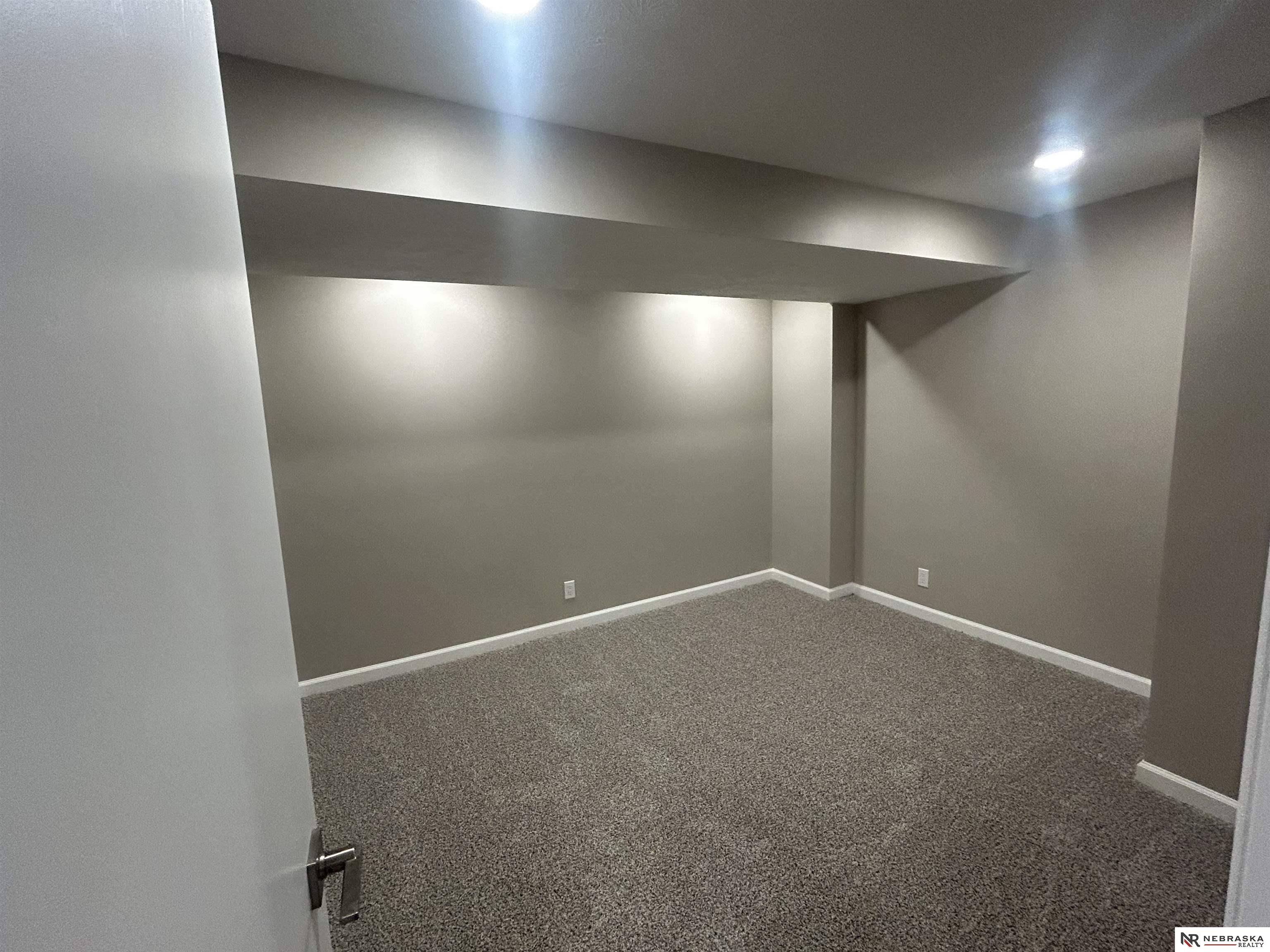 7155 N 81st Plaza, Omaha, Nebraska image 33