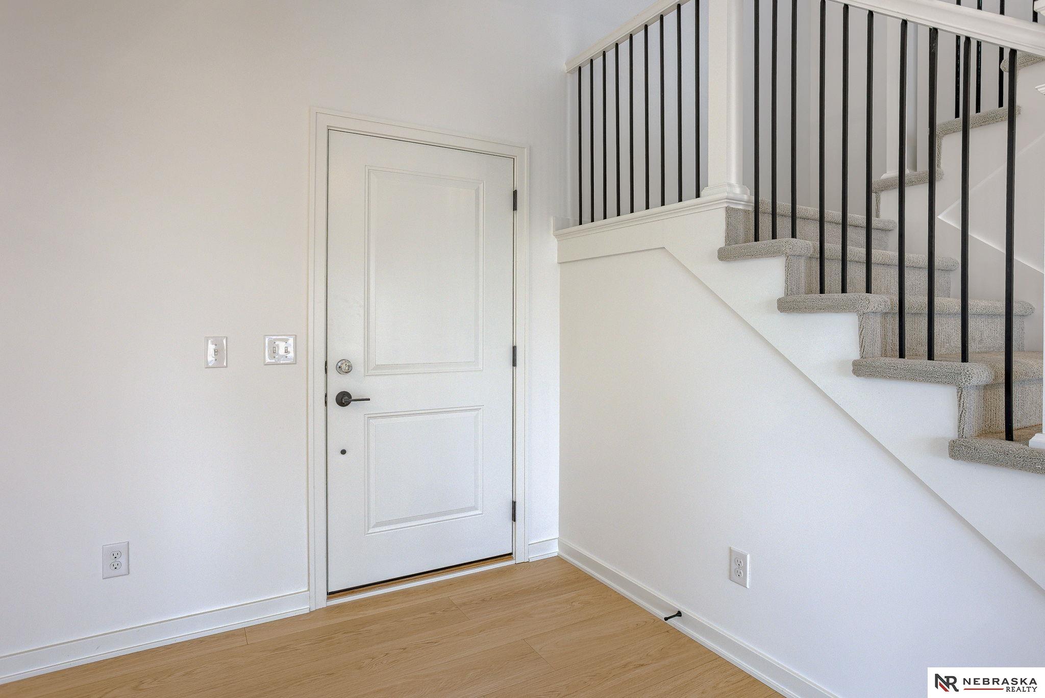 10903 Ranch Drive, Papillion, Nebraska image 2