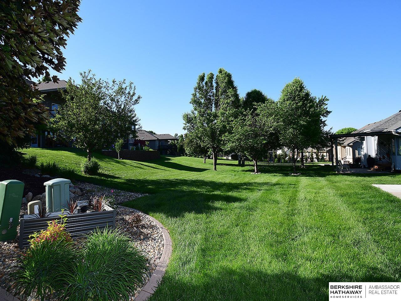 8215 S 107 Street, La Vista, Nebraska image 28
