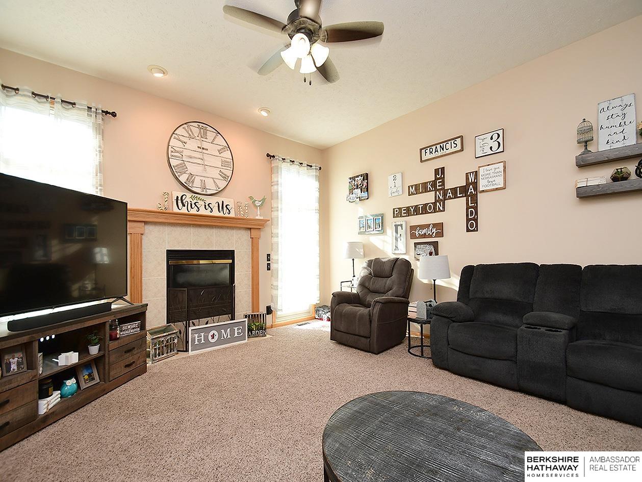 8215 S 107 Street, La Vista, Nebraska image 6