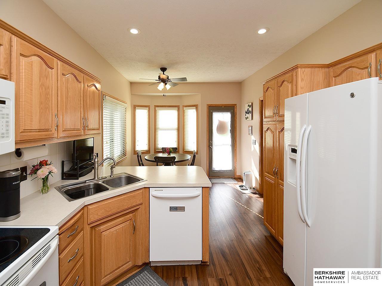 8215 S 107 Street, La Vista, Nebraska image 9