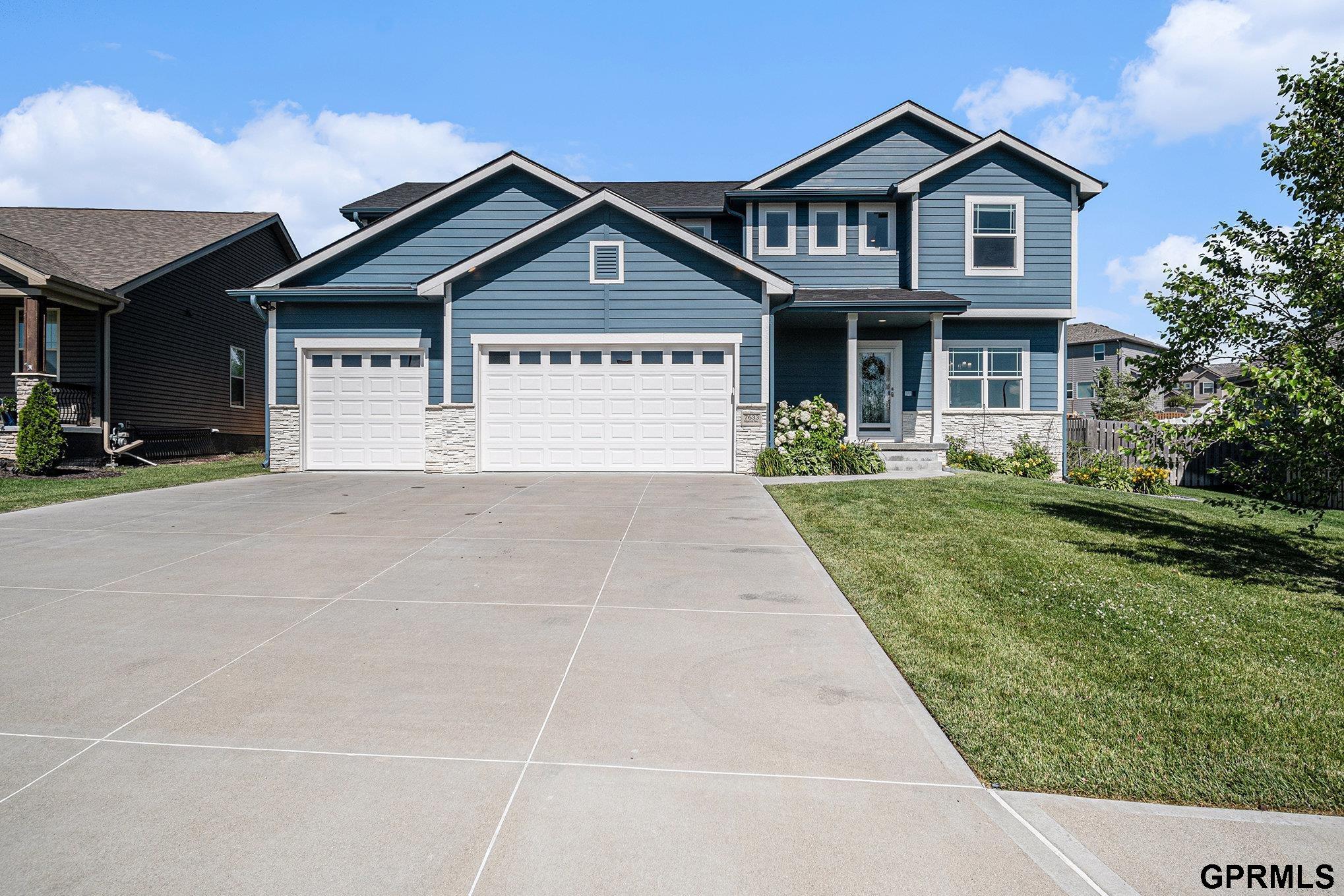 7633 Kilpatrick Parkway, Bennington, Nebraska image 2
