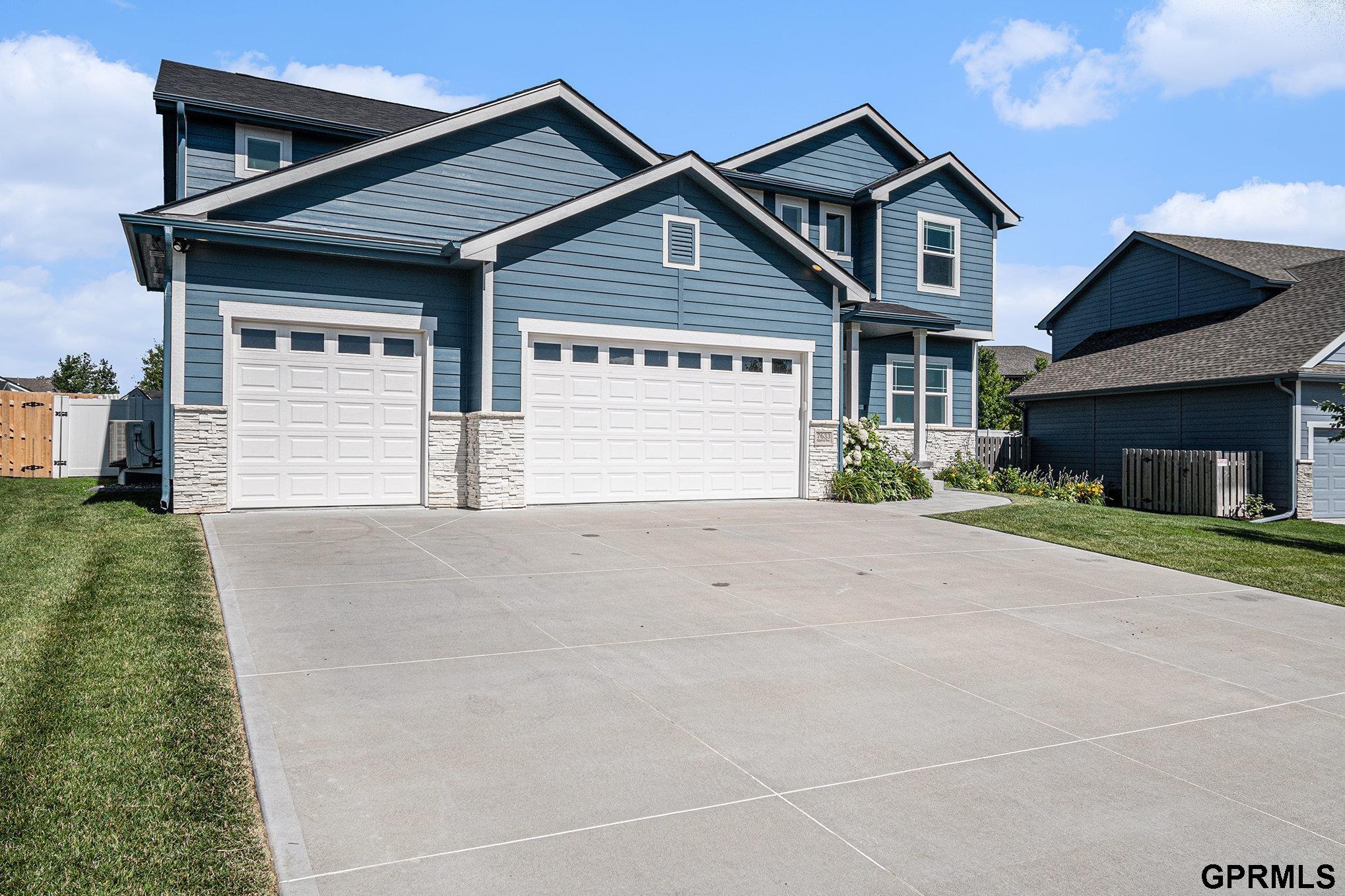 7633 Kilpatrick Parkway, Bennington, Nebraska image 3