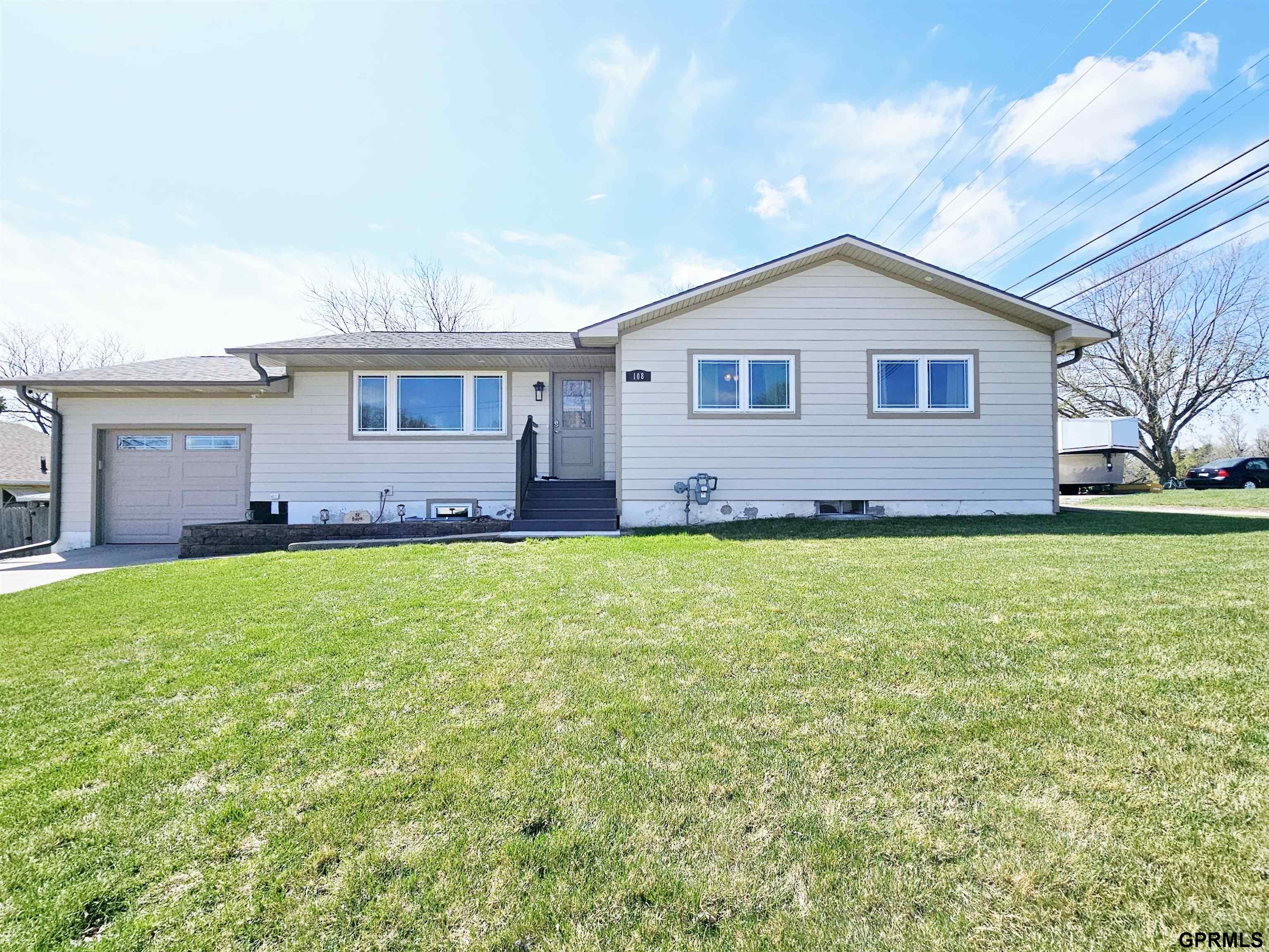 108 W Ridge Street, Sutton, Nebraska image 1