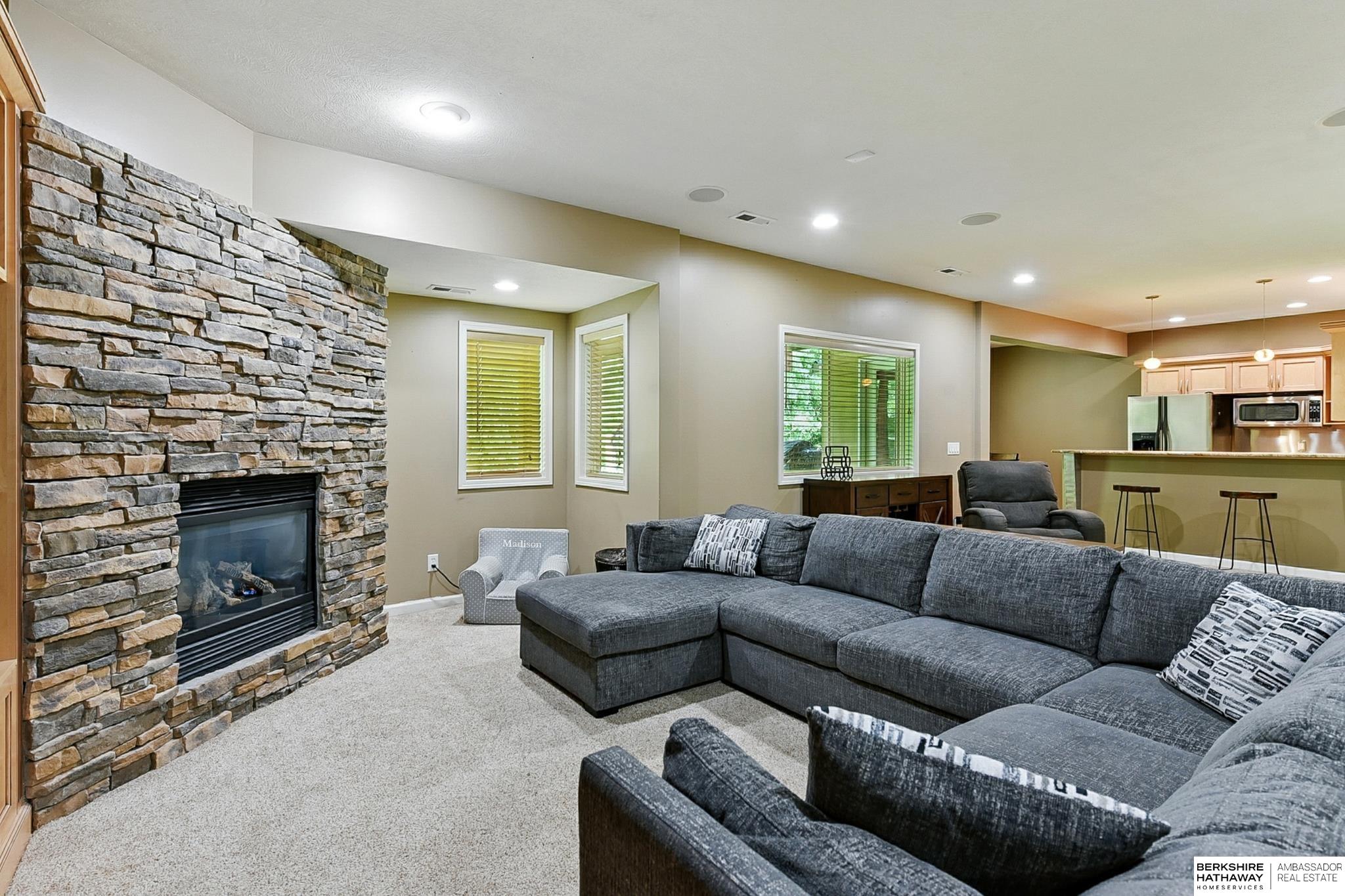 408 S 197th Street, Omaha, Nebraska image 25