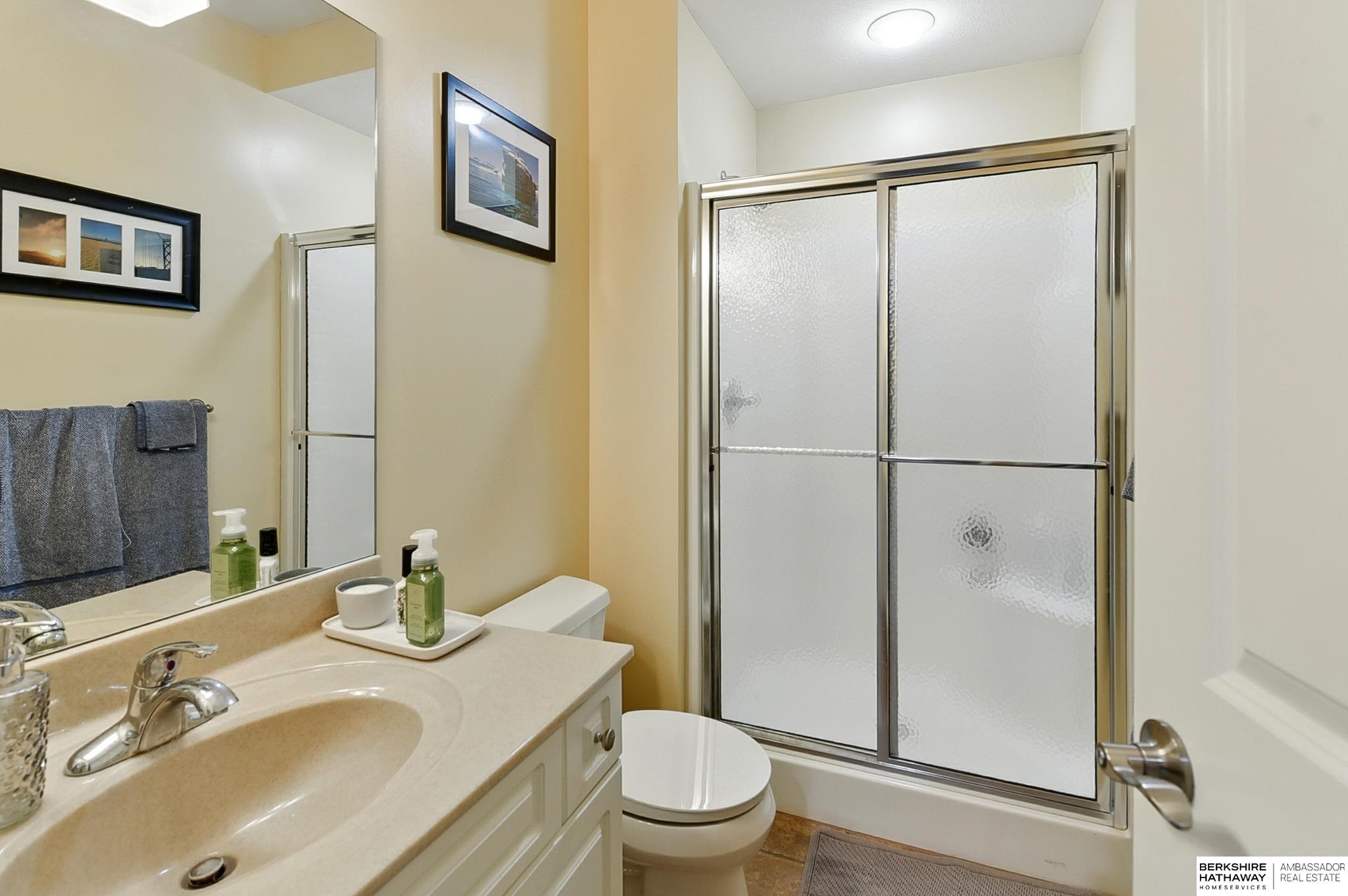 408 S 197th Street, Omaha, Nebraska image 36