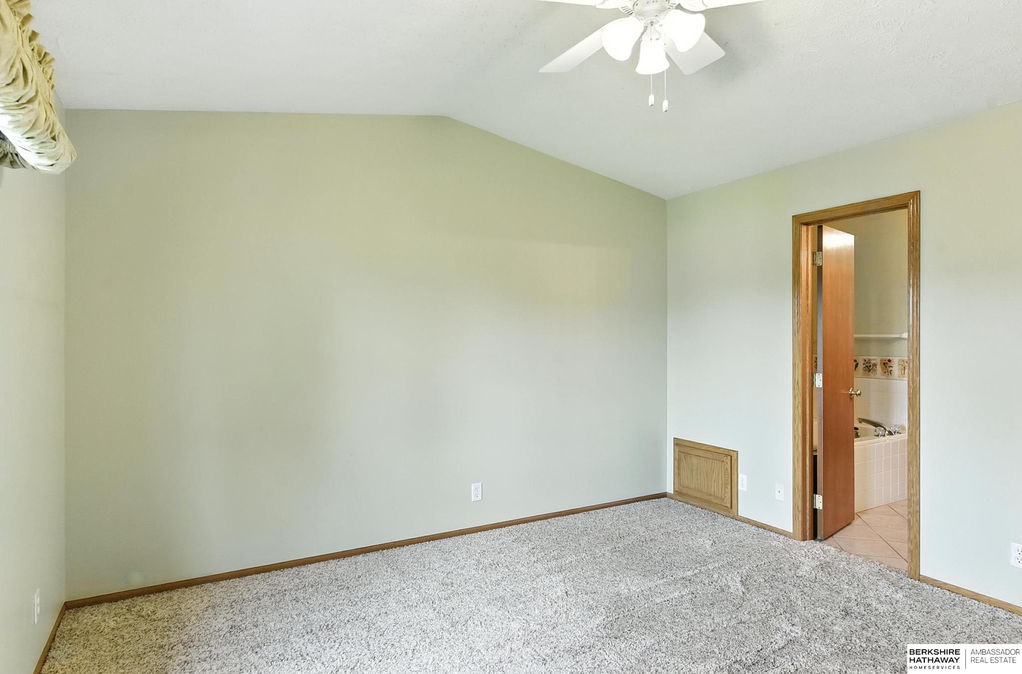 5008 Lakeside Drive, Papillion, Nebraska image 28