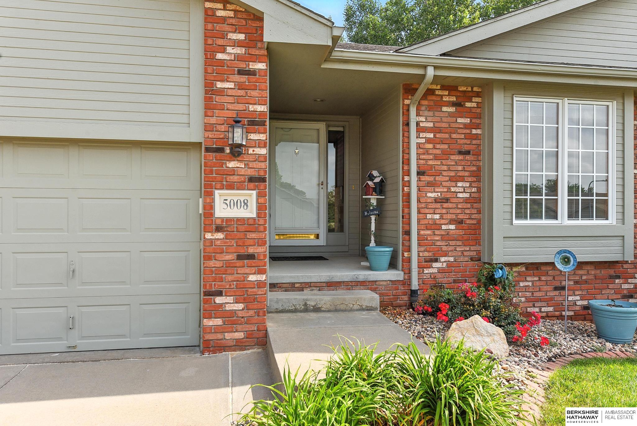 5008 Lakeside Drive, Papillion, Nebraska image 4