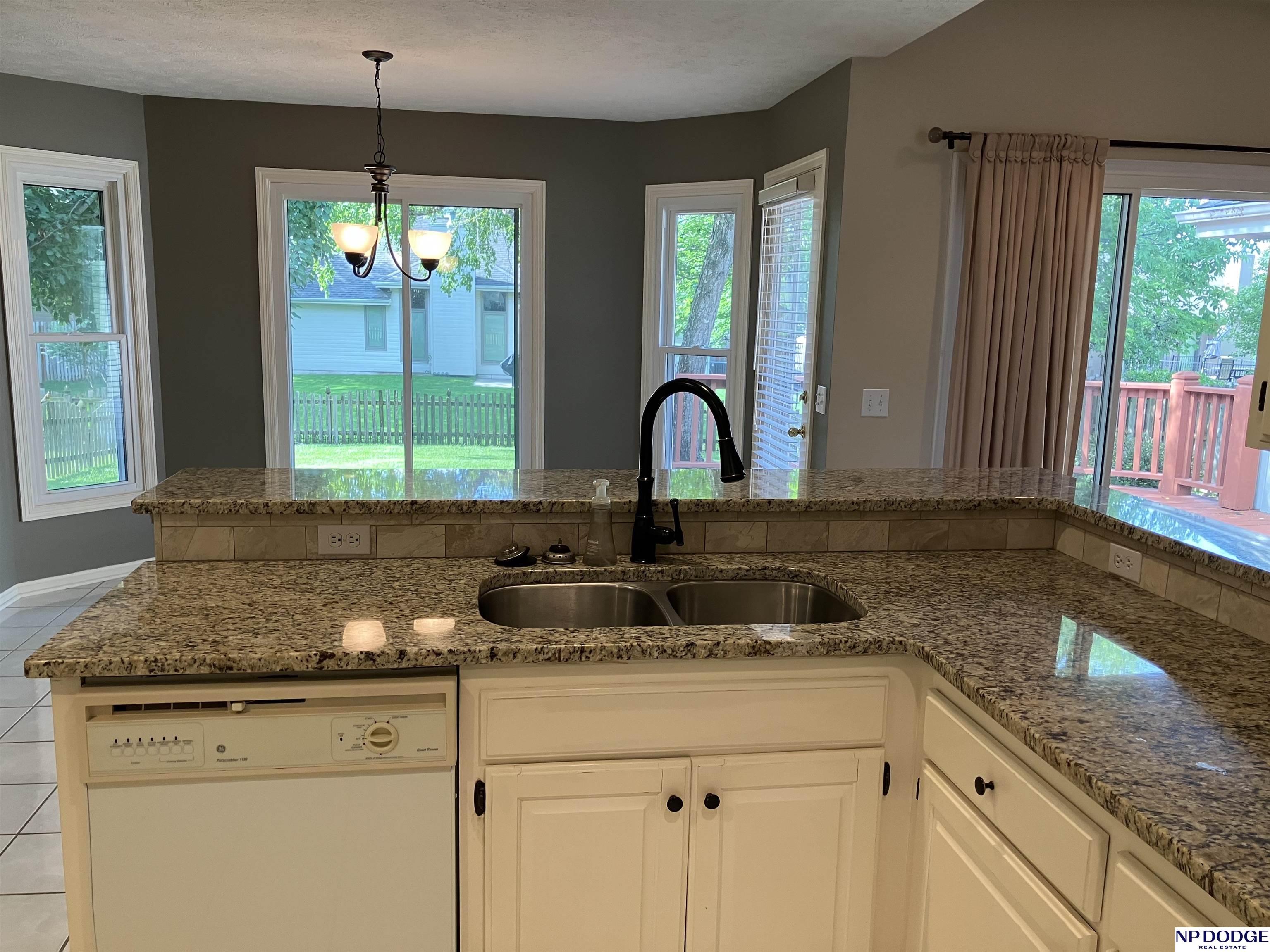 13719 Hillsborough Drive, Omaha, Nebraska image 11