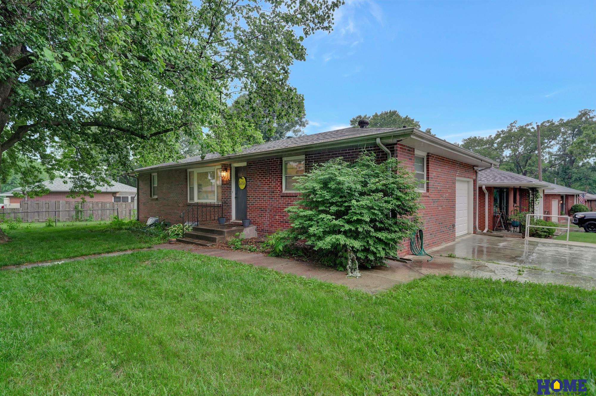 4401 S 44th Street, Lincoln, Nebraska image 2