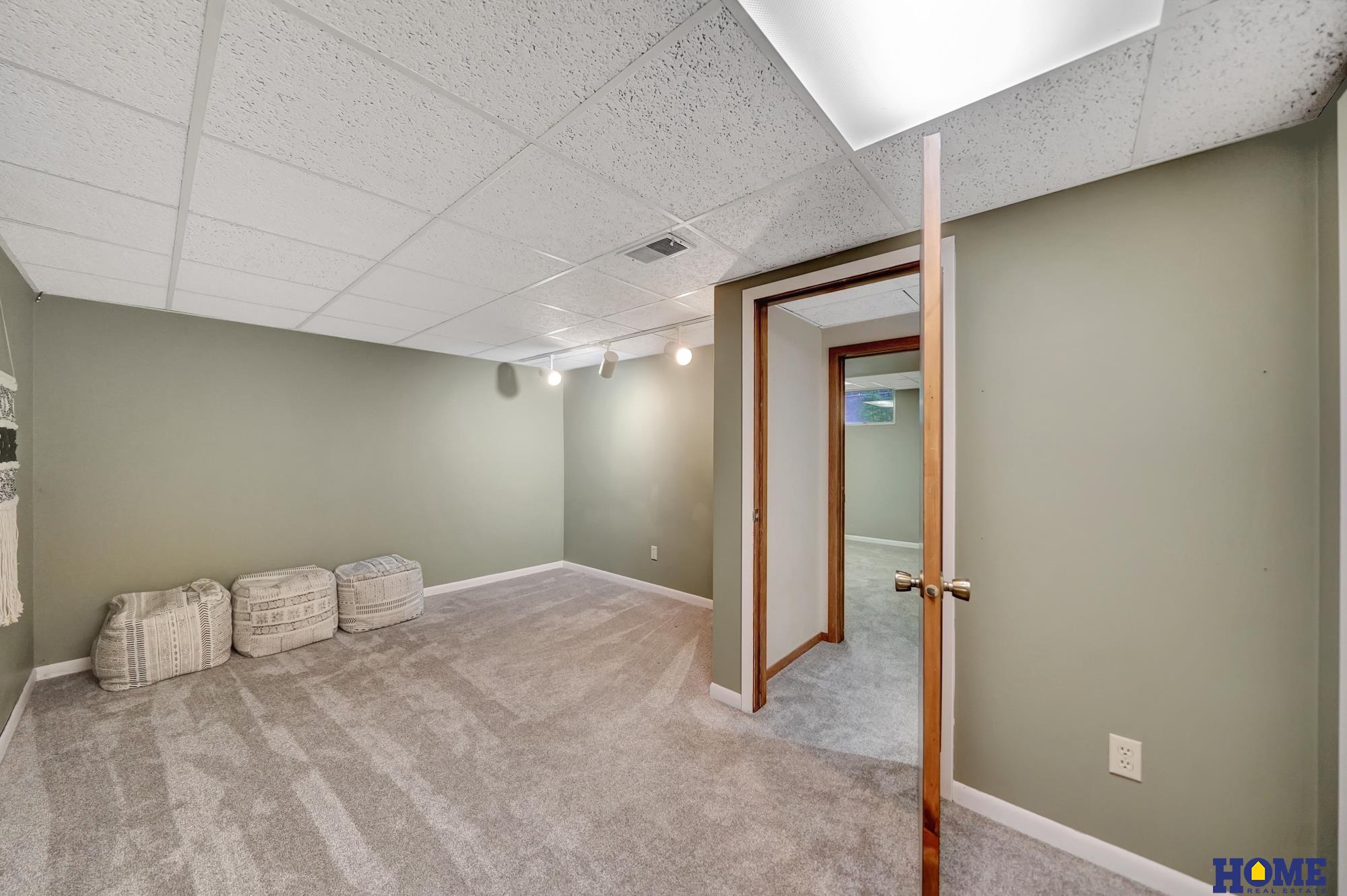 4401 S 44th Street, Lincoln, Nebraska image 32