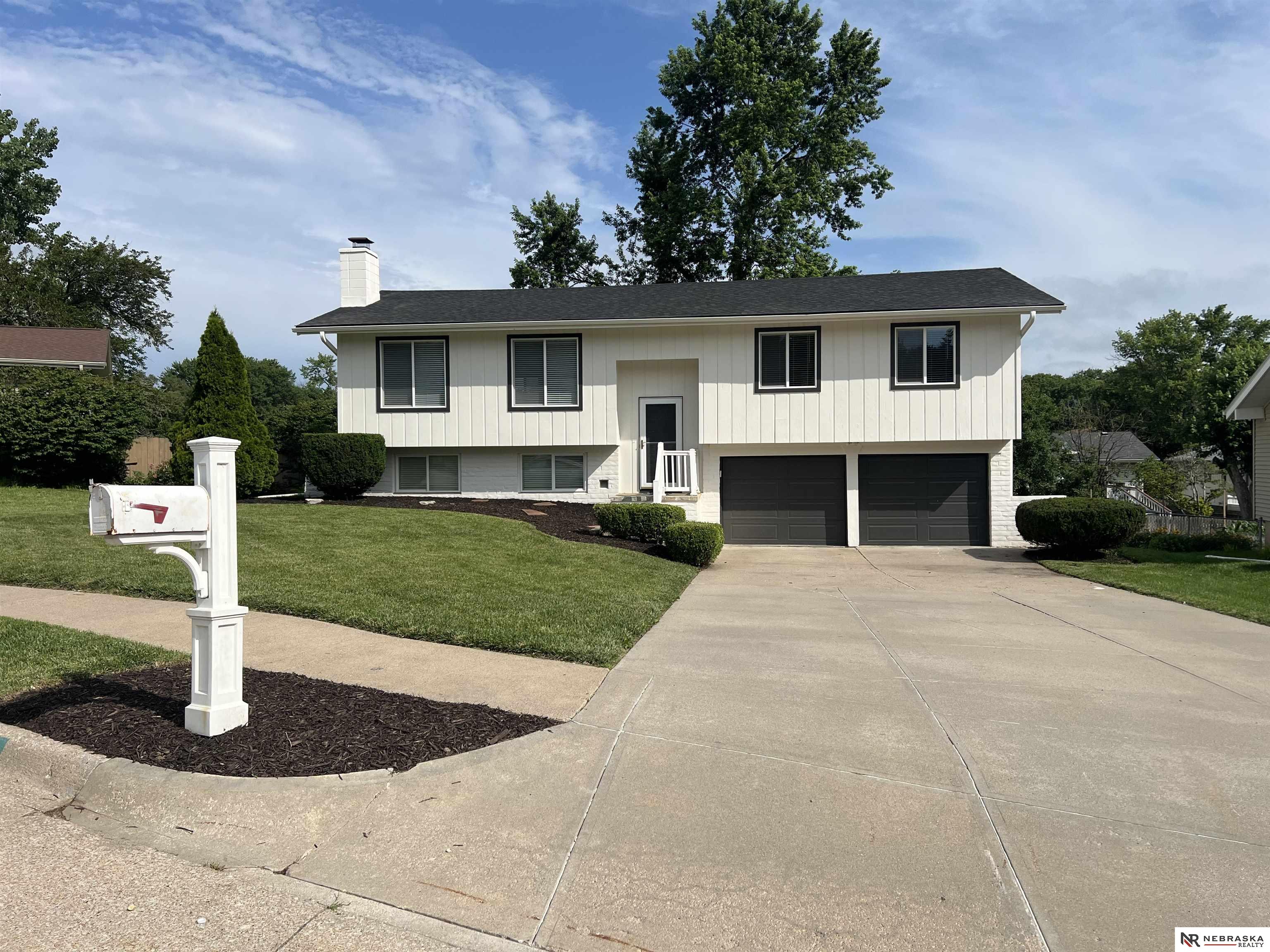 9938 Orchard Circle, Omaha, Nebraska image 1