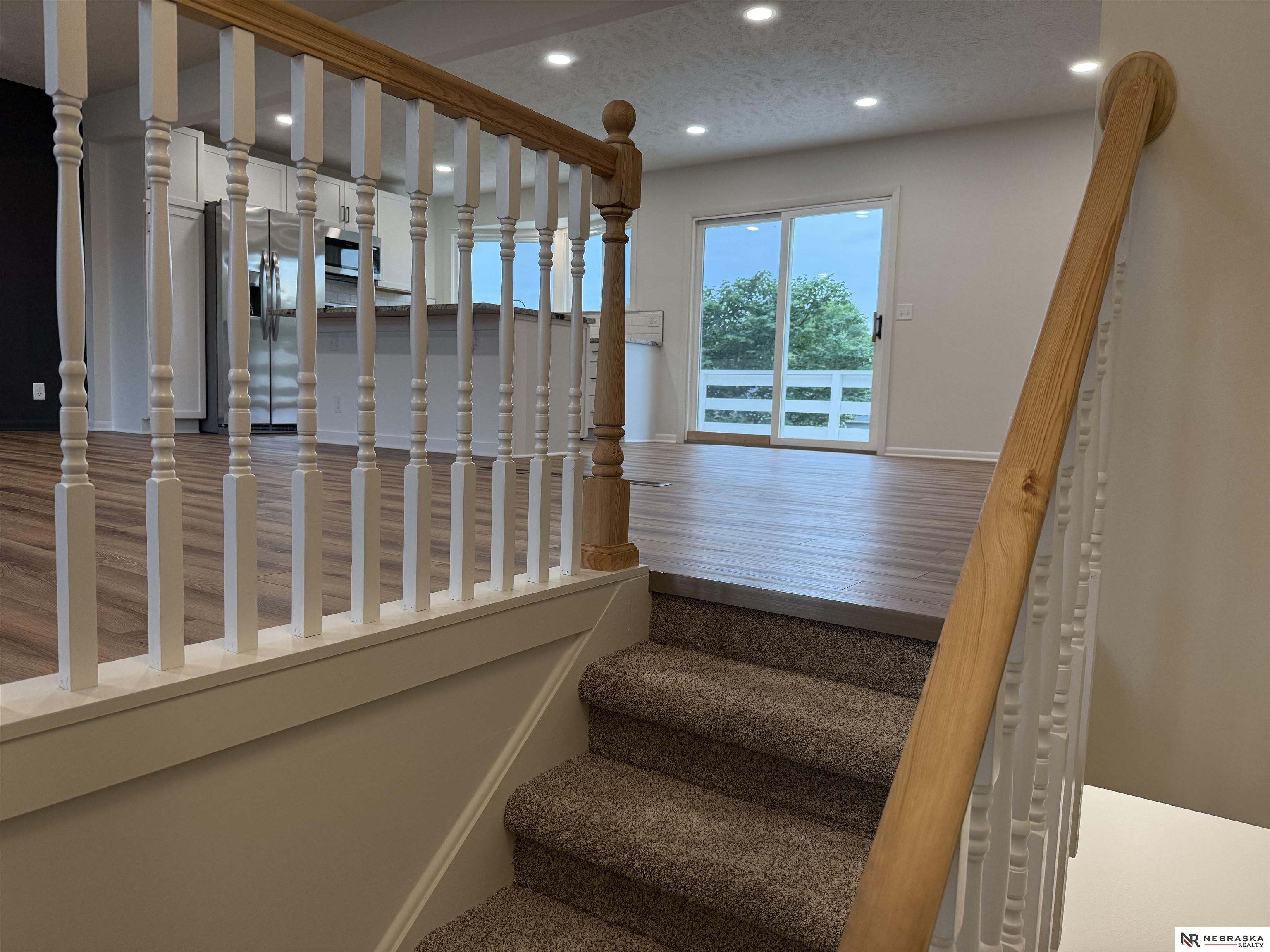9938 Orchard Circle, Omaha, Nebraska image 2