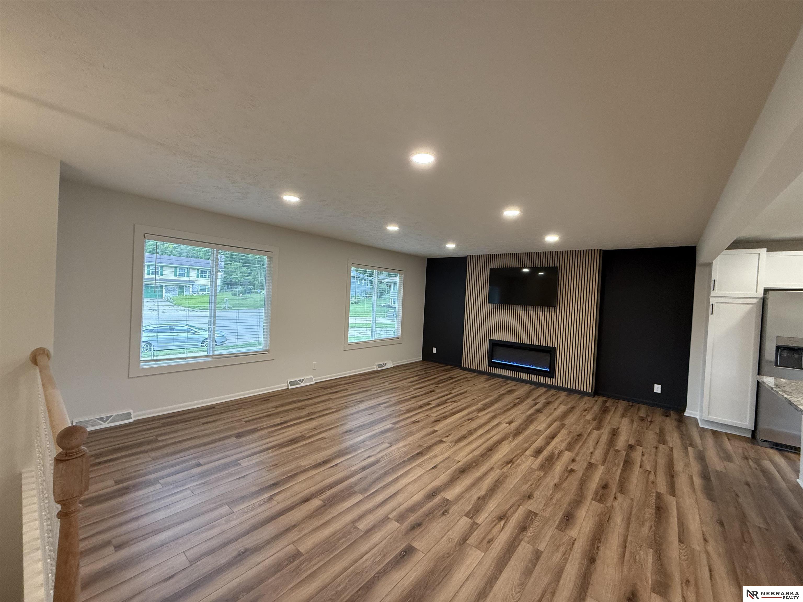 9938 Orchard Circle, Omaha, Nebraska image 3