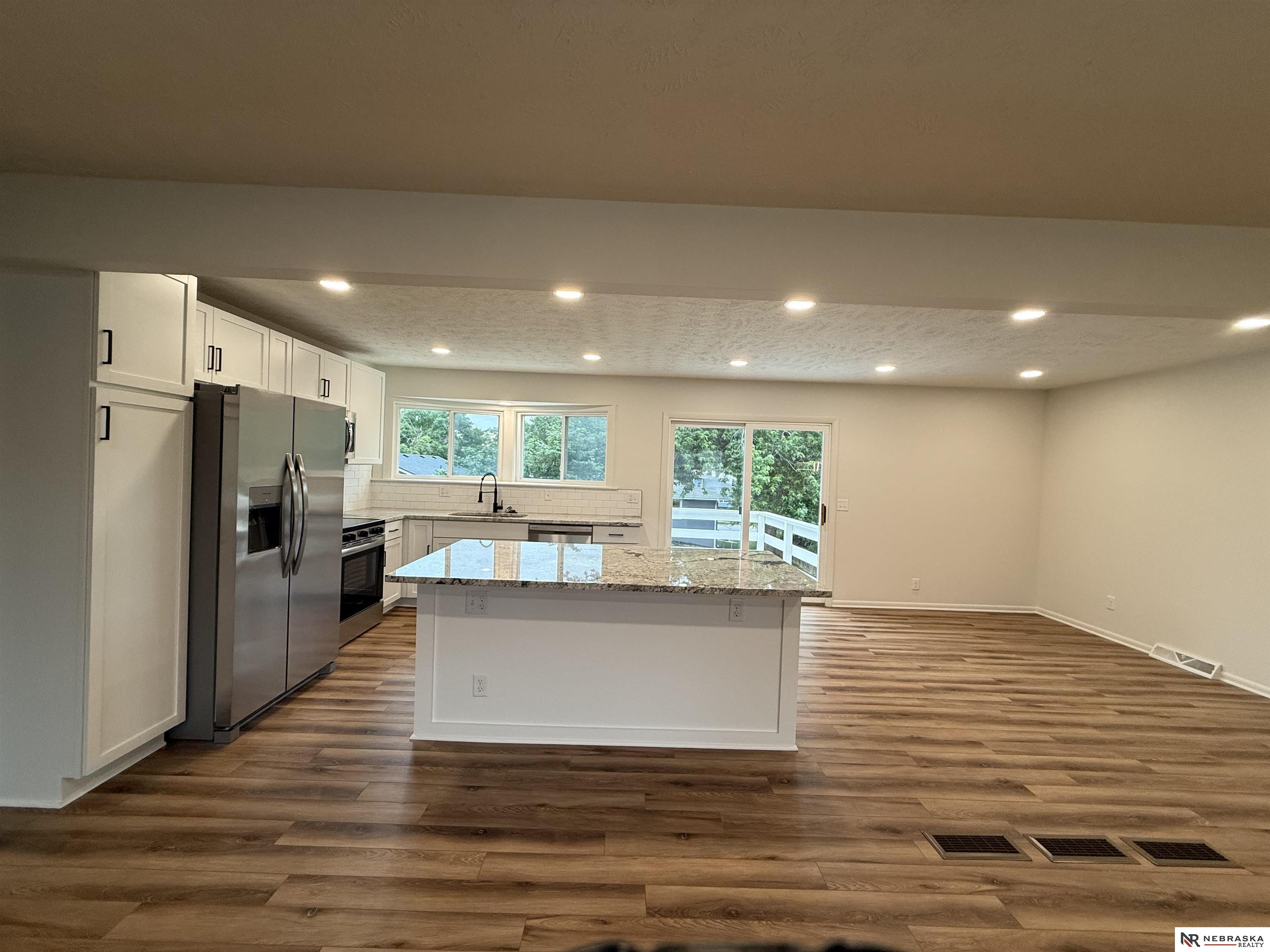 9938 Orchard Circle, Omaha, Nebraska image 6