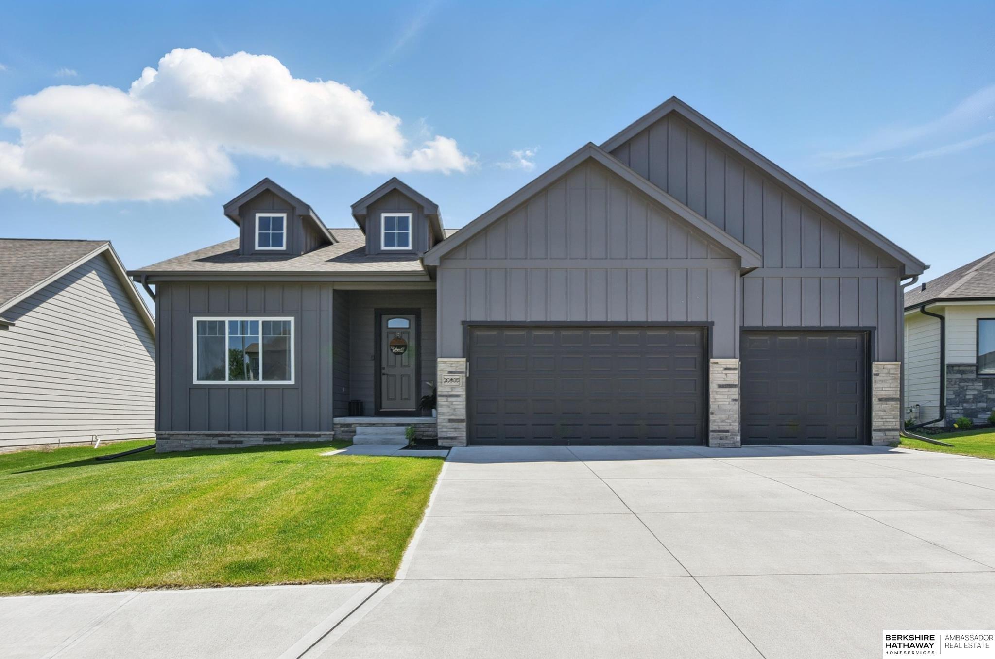 20805 Hartman Avenue, Elkhorn, Nebraska image 1
