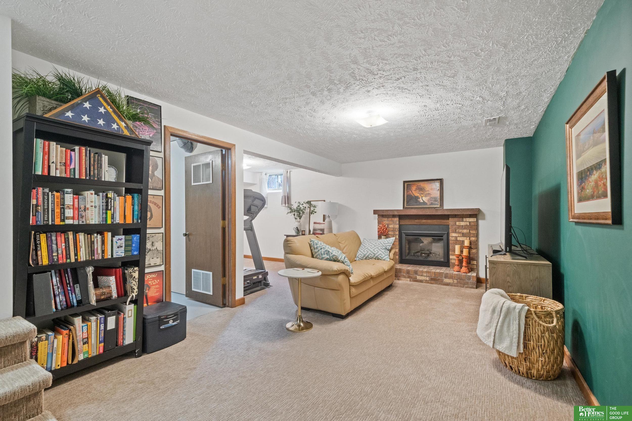 8661 Monroe Street, Ralston, Nebraska image 28