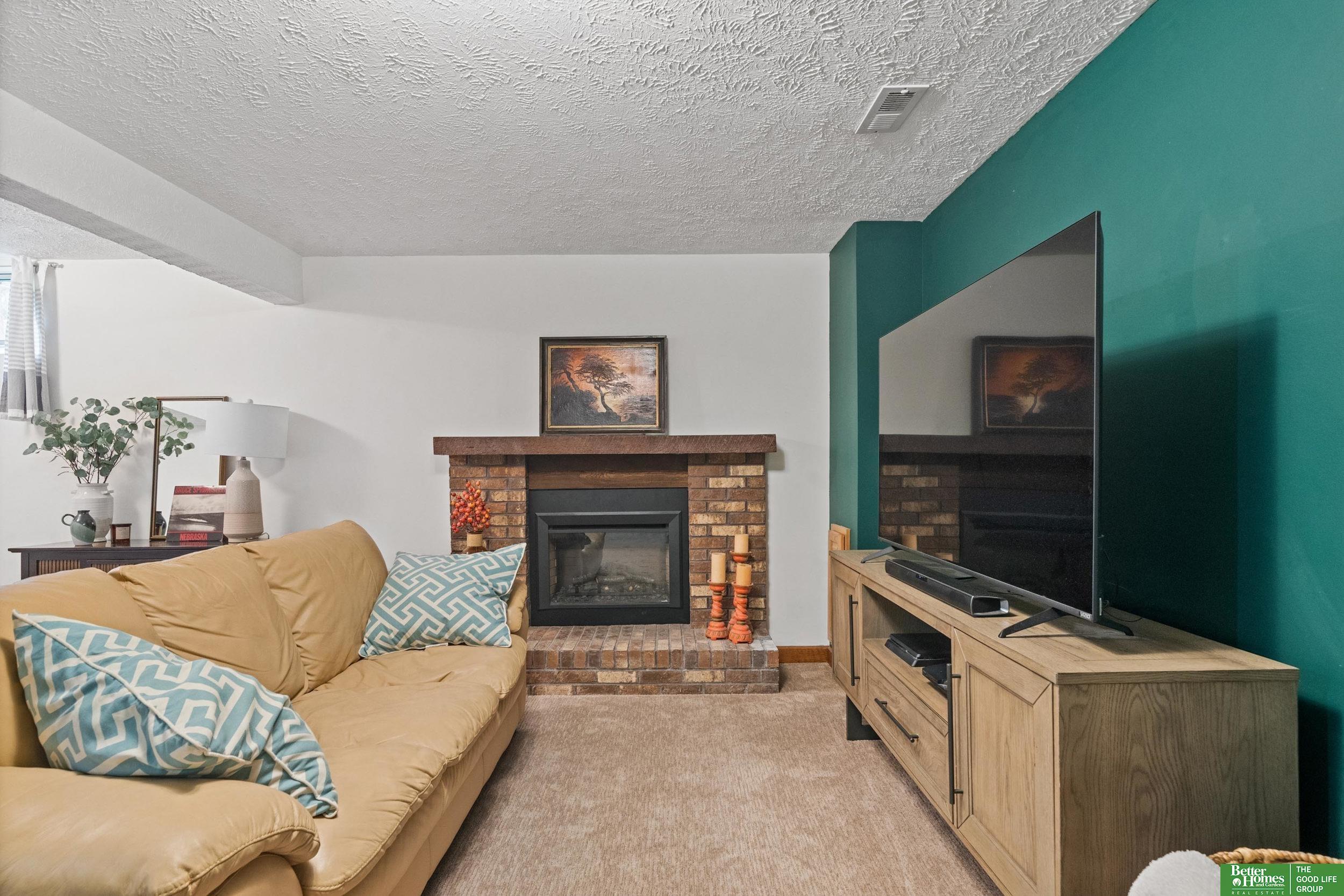 8661 Monroe Street, Ralston, Nebraska image 32