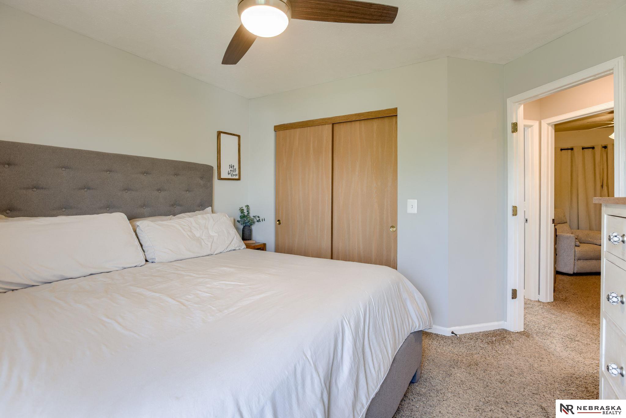 1204 Devon Drive, Papillion, Nebraska image 13